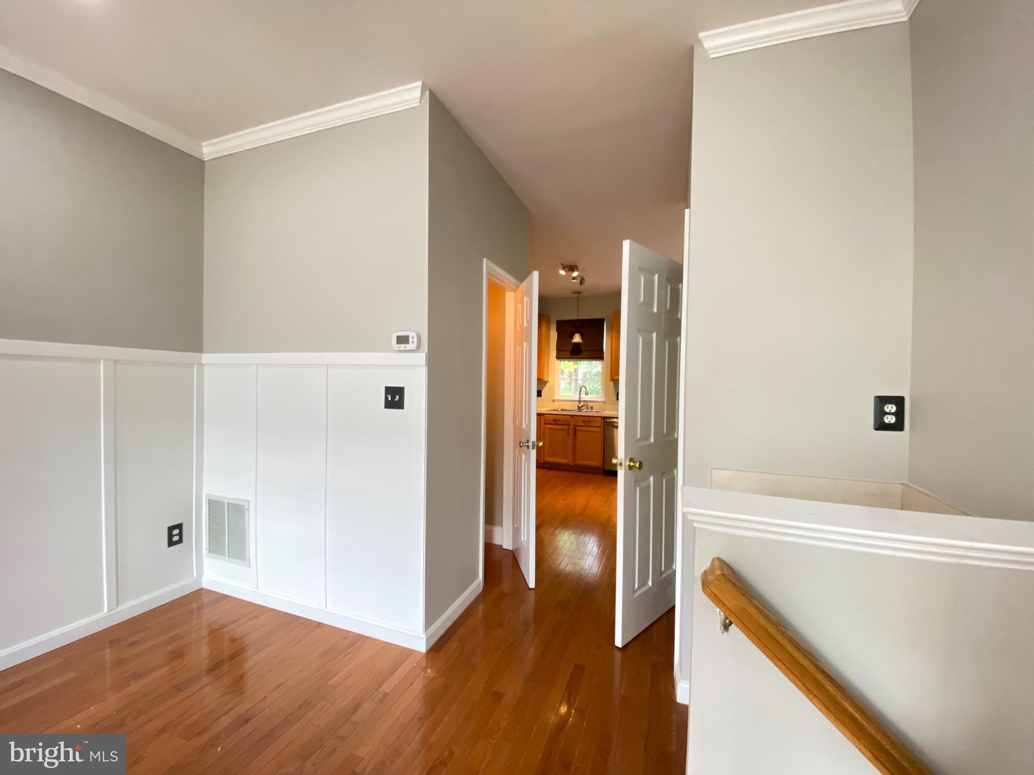 MOUNT VERNON TOWNES - Residential Lease