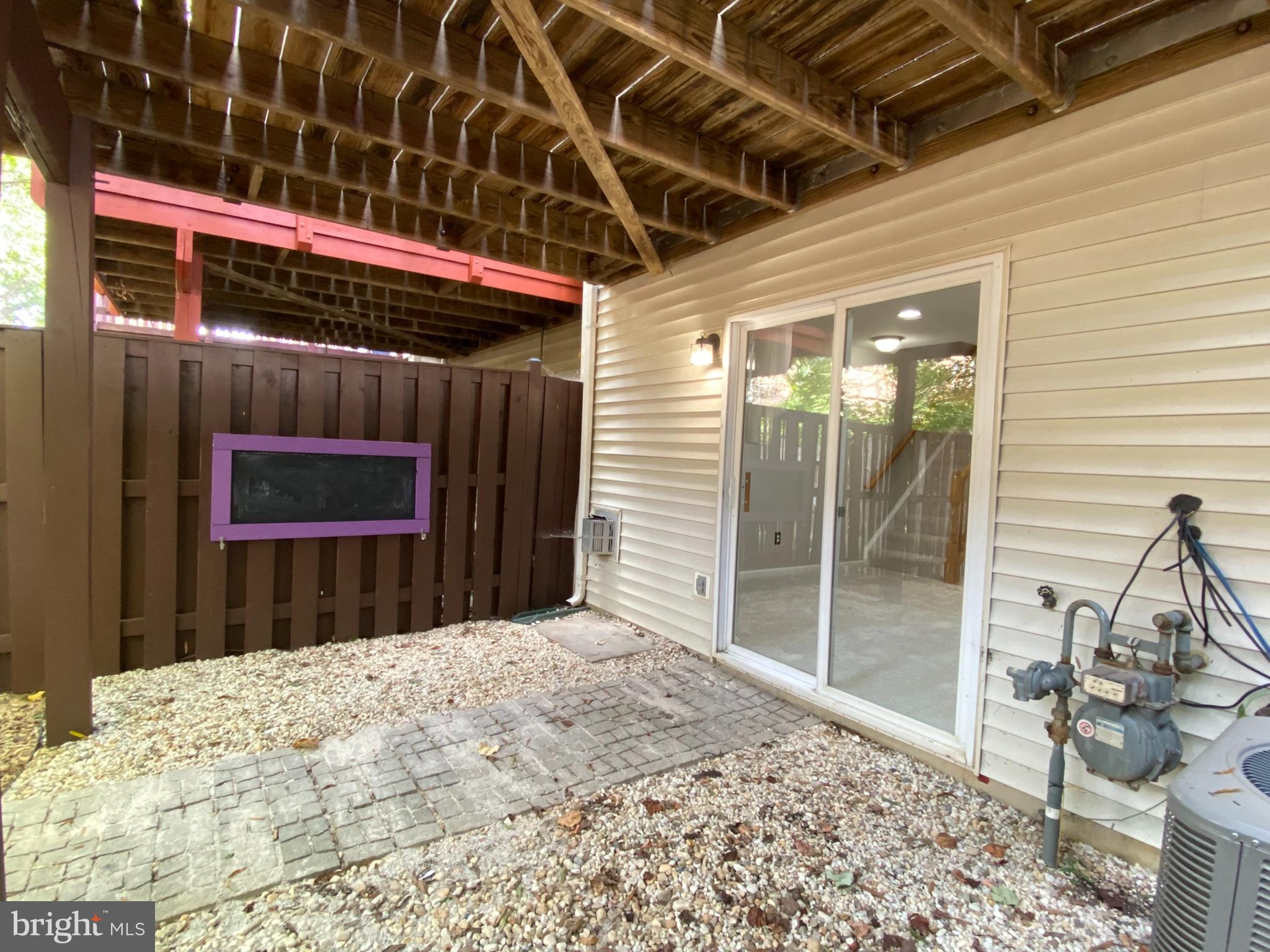 MOUNT VERNON TOWNES - Residential Lease