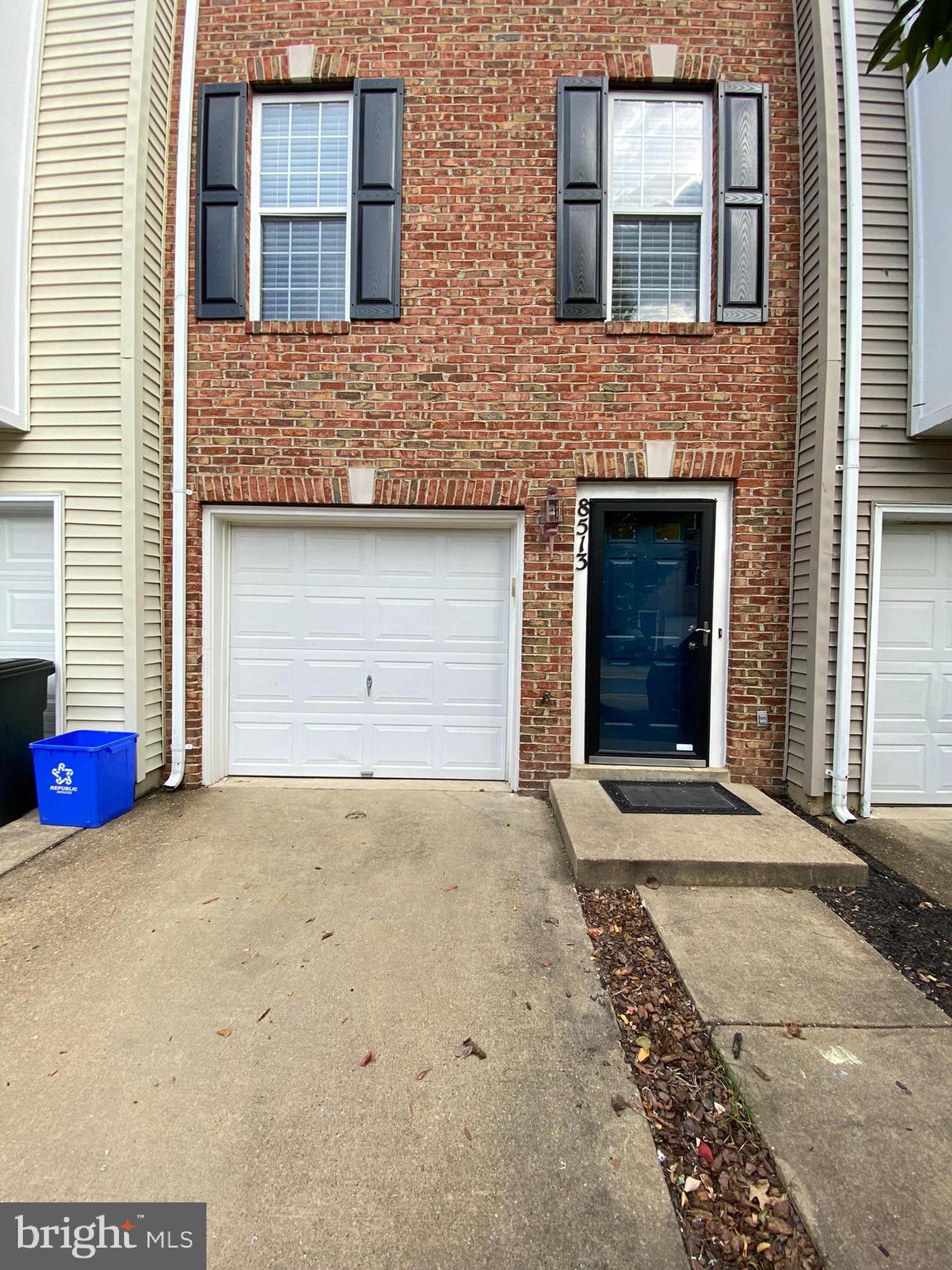 MOUNT VERNON TOWNES - Residential Lease