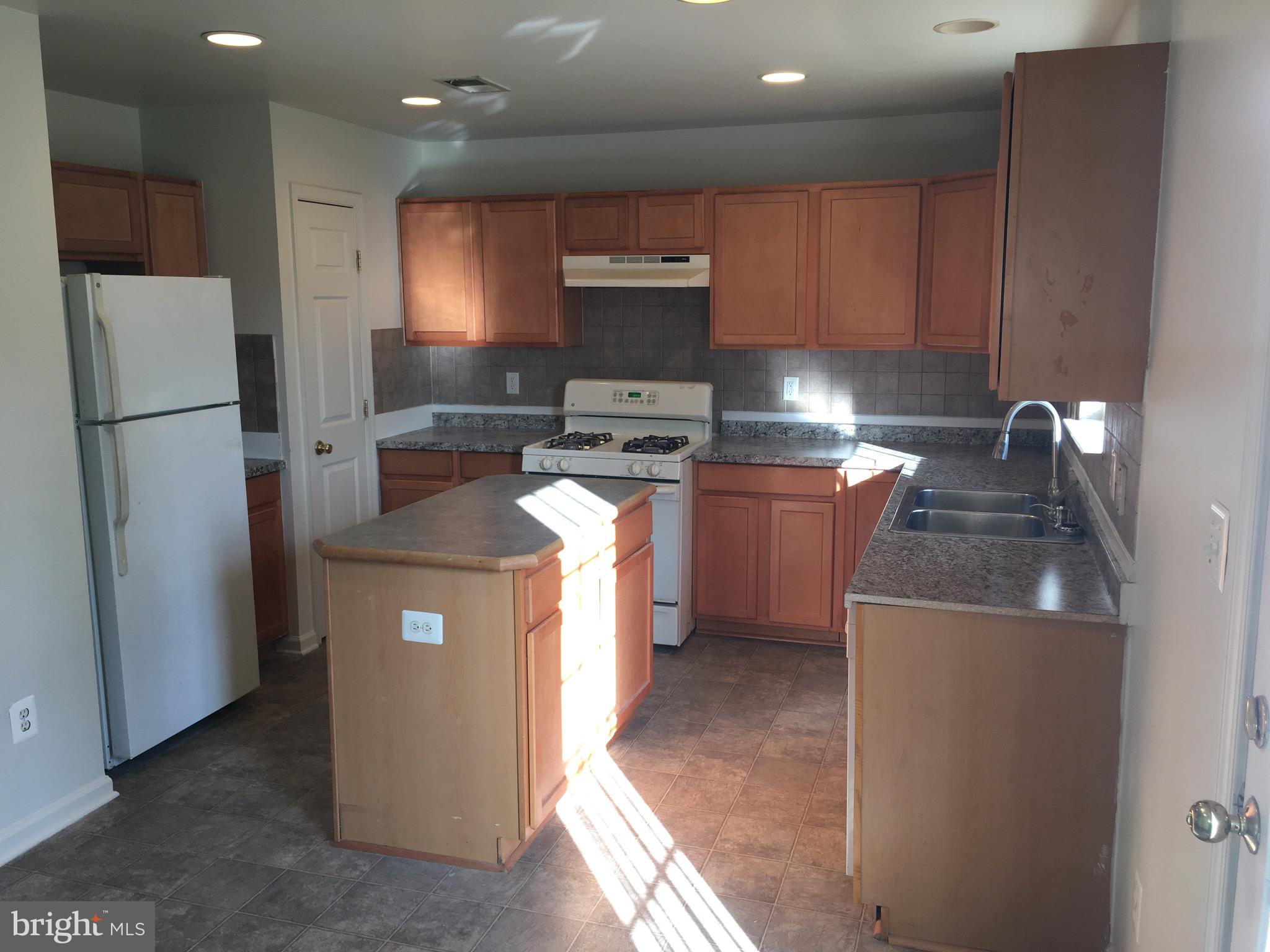 HUPPS RIDGE - Residential Lease