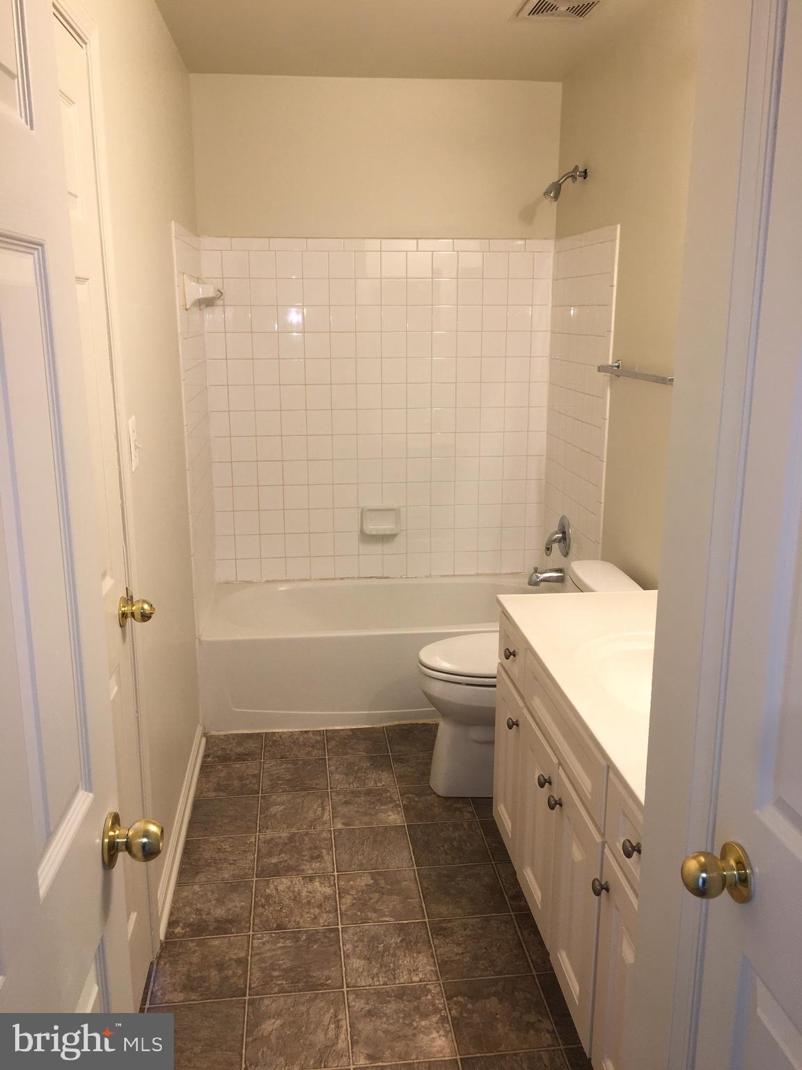 HUPPS RIDGE - Residential Lease