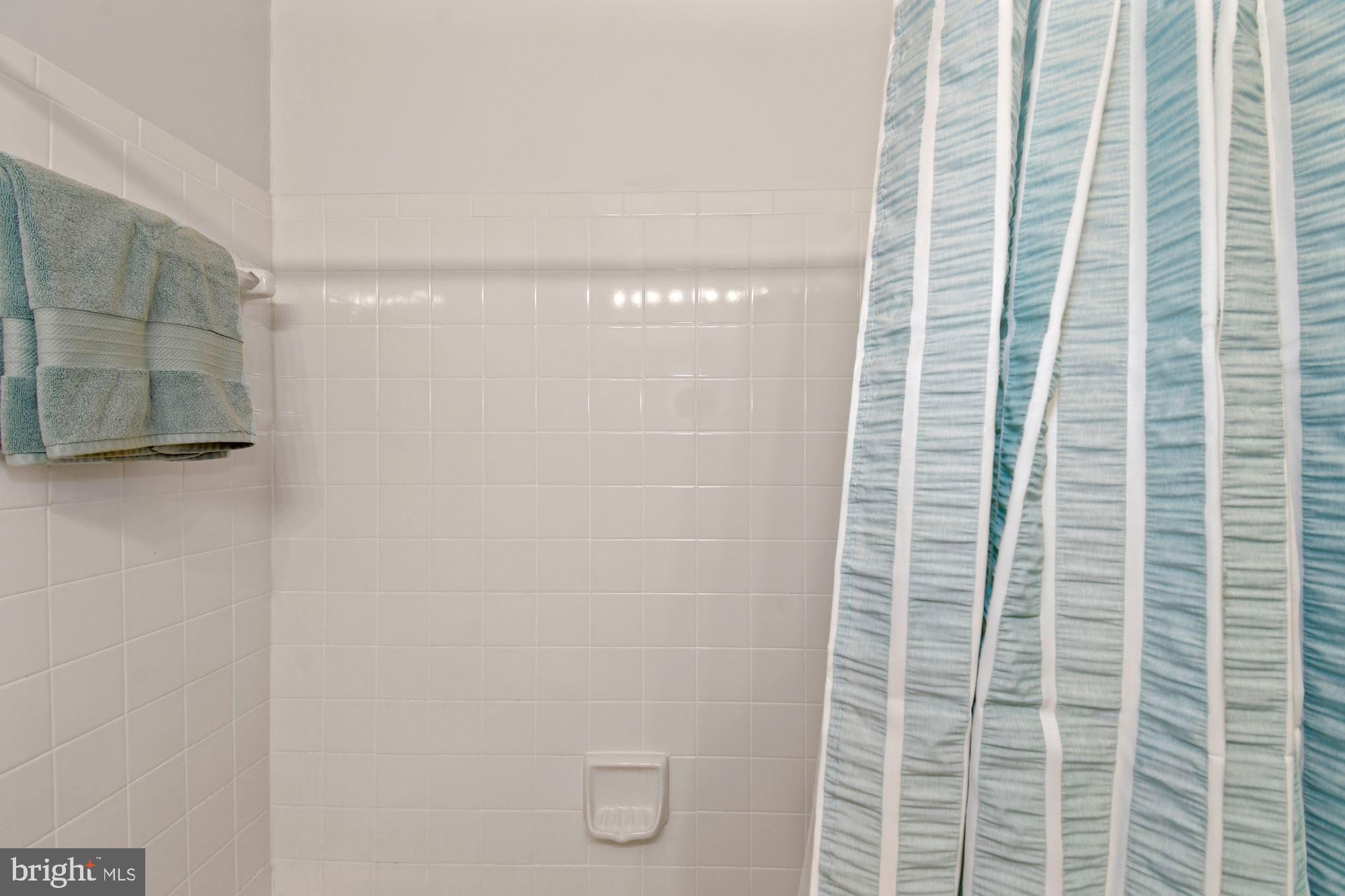 NOB HILL - Residential