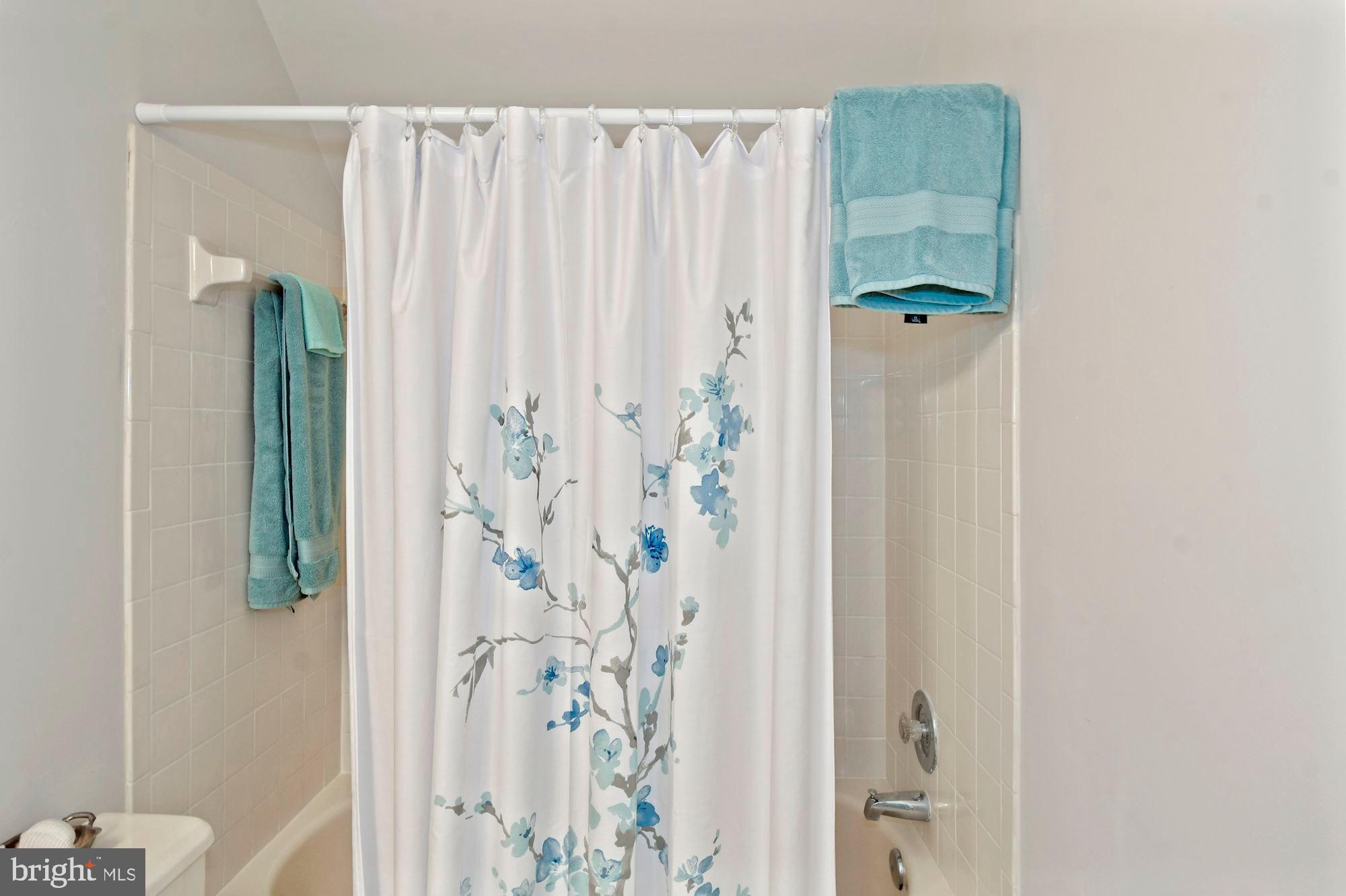 NOB HILL - Residential