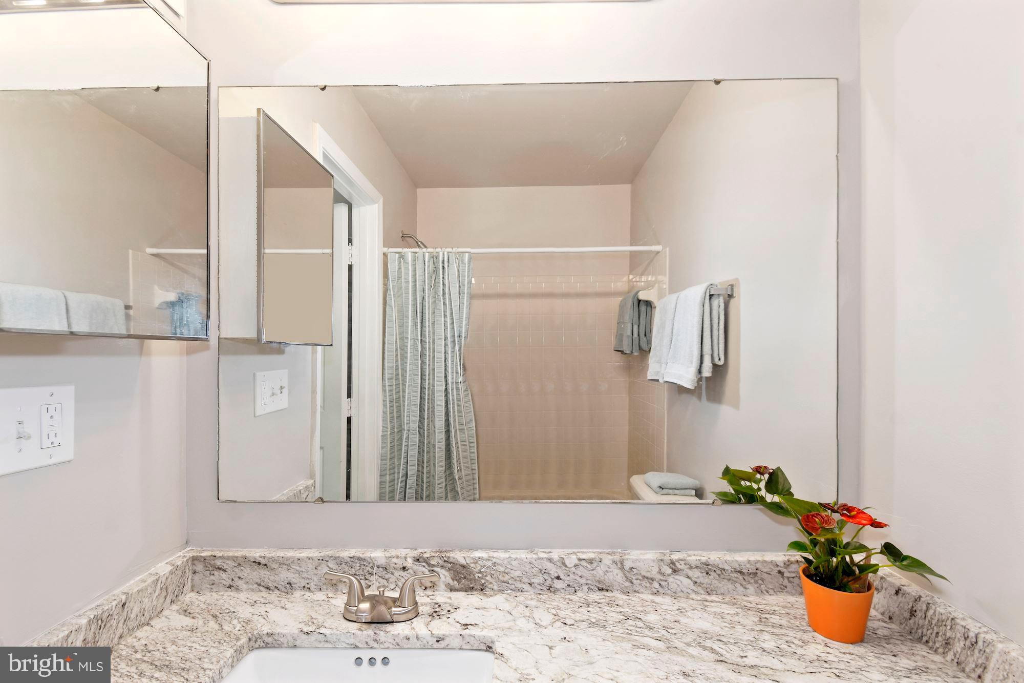 NOB HILL - Residential