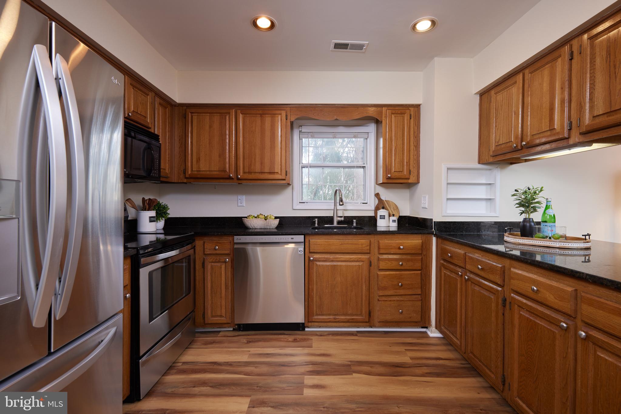 MEADOWGATE - Residential