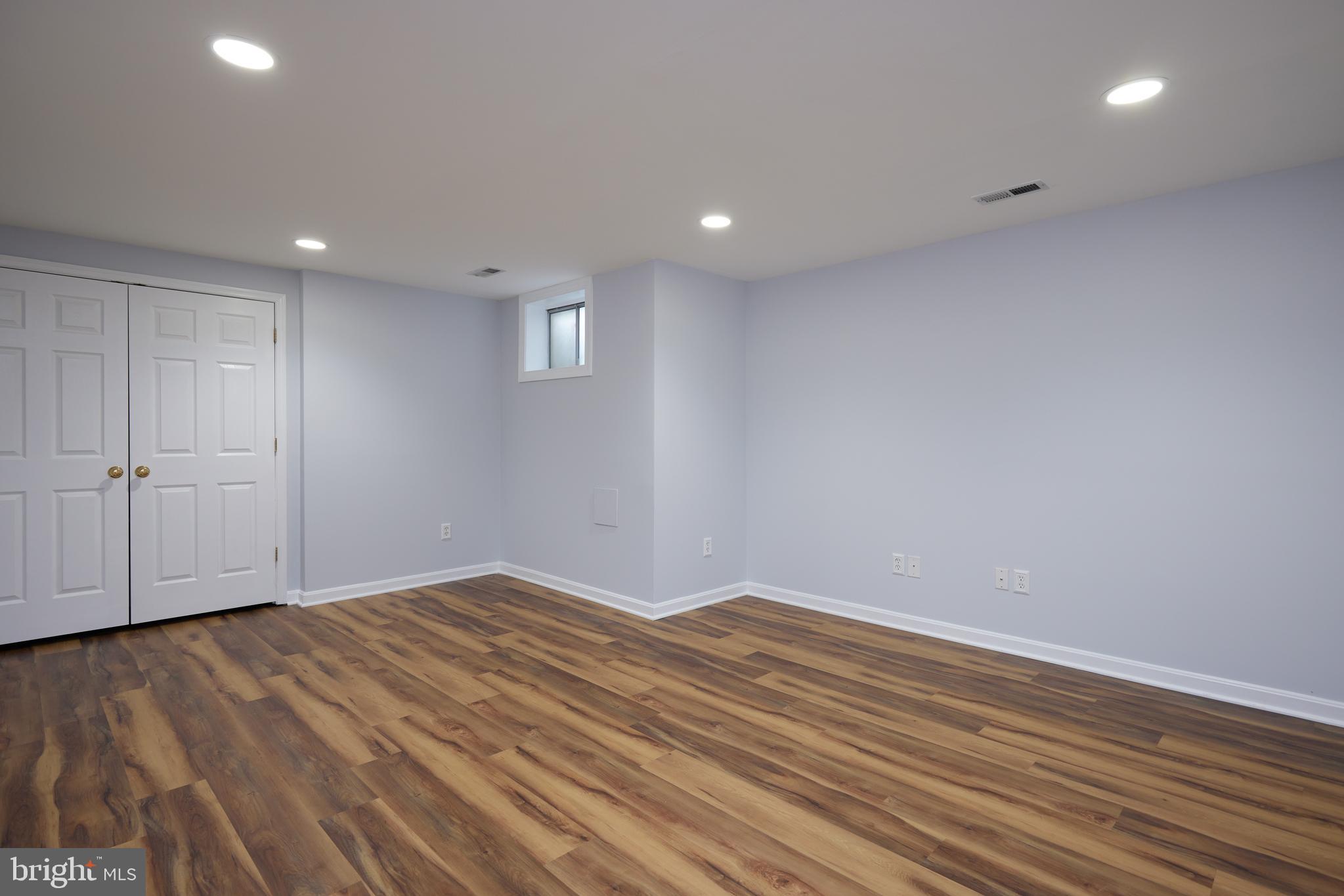 MEADOWGATE - Residential