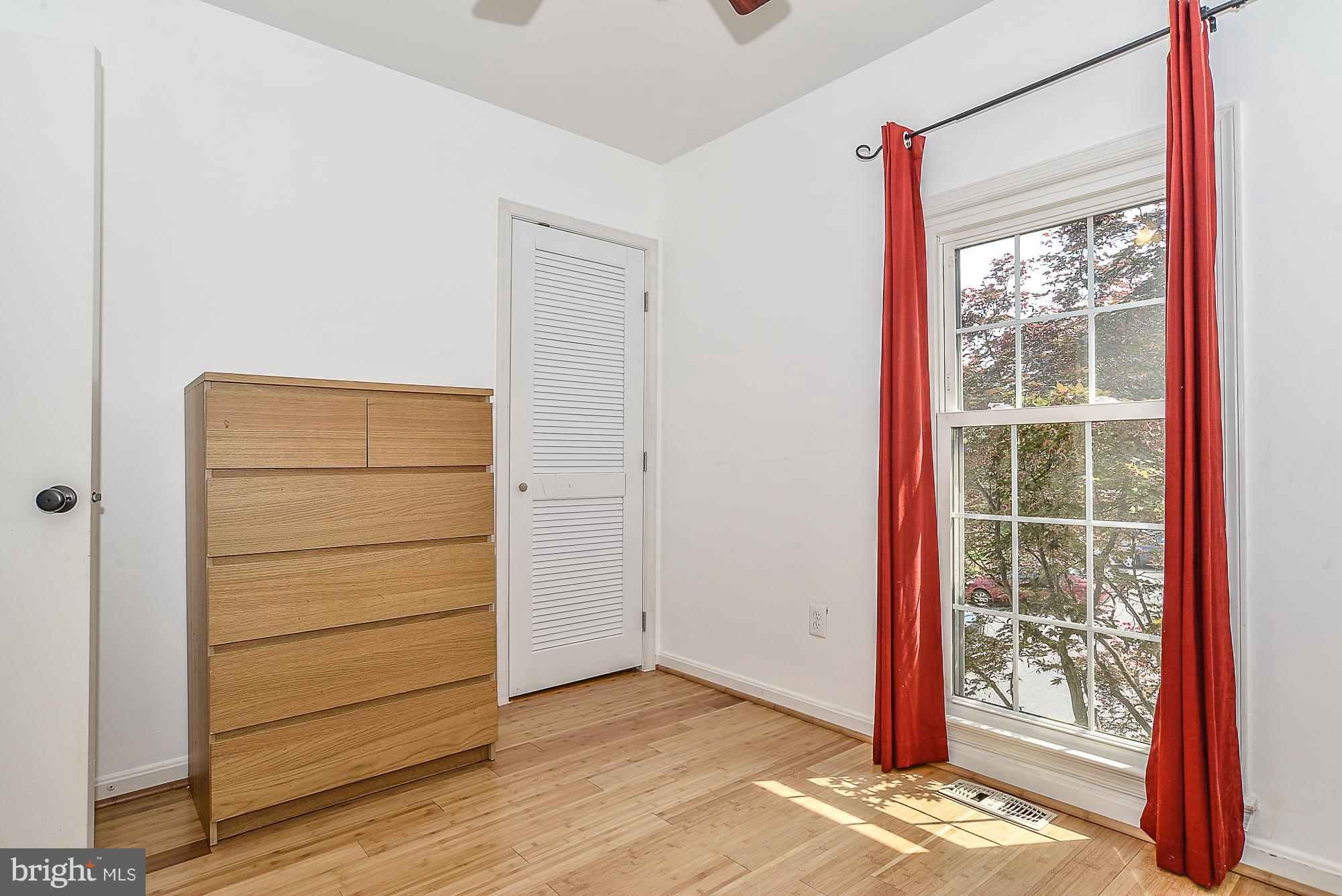 GLEN COVE - Residential