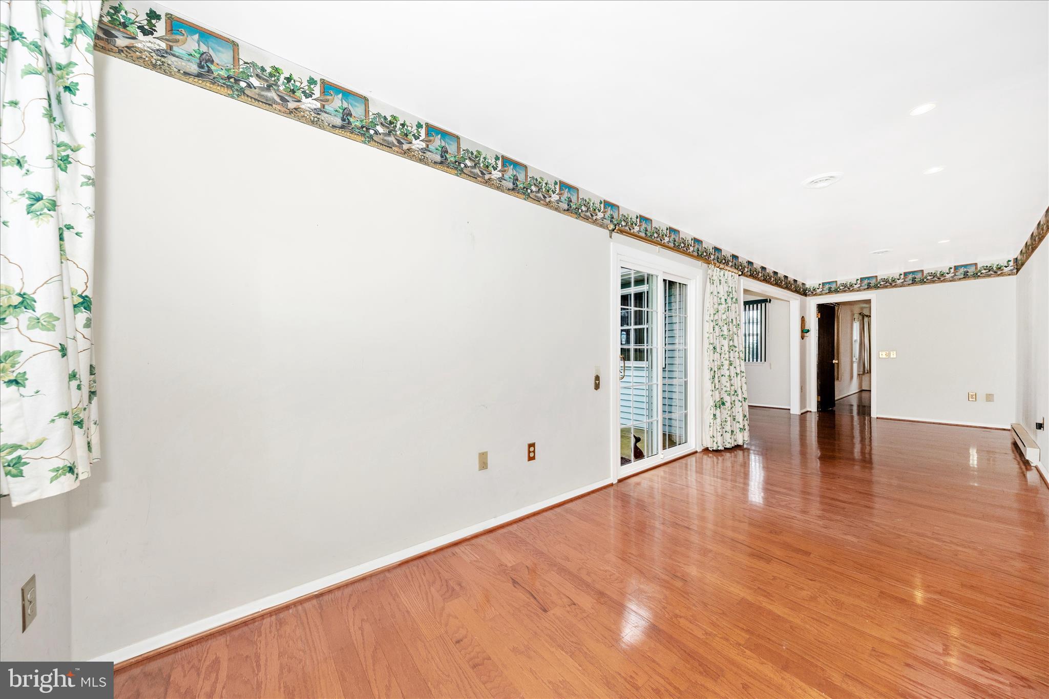 CRESTWOOD VILLAGE - Residential