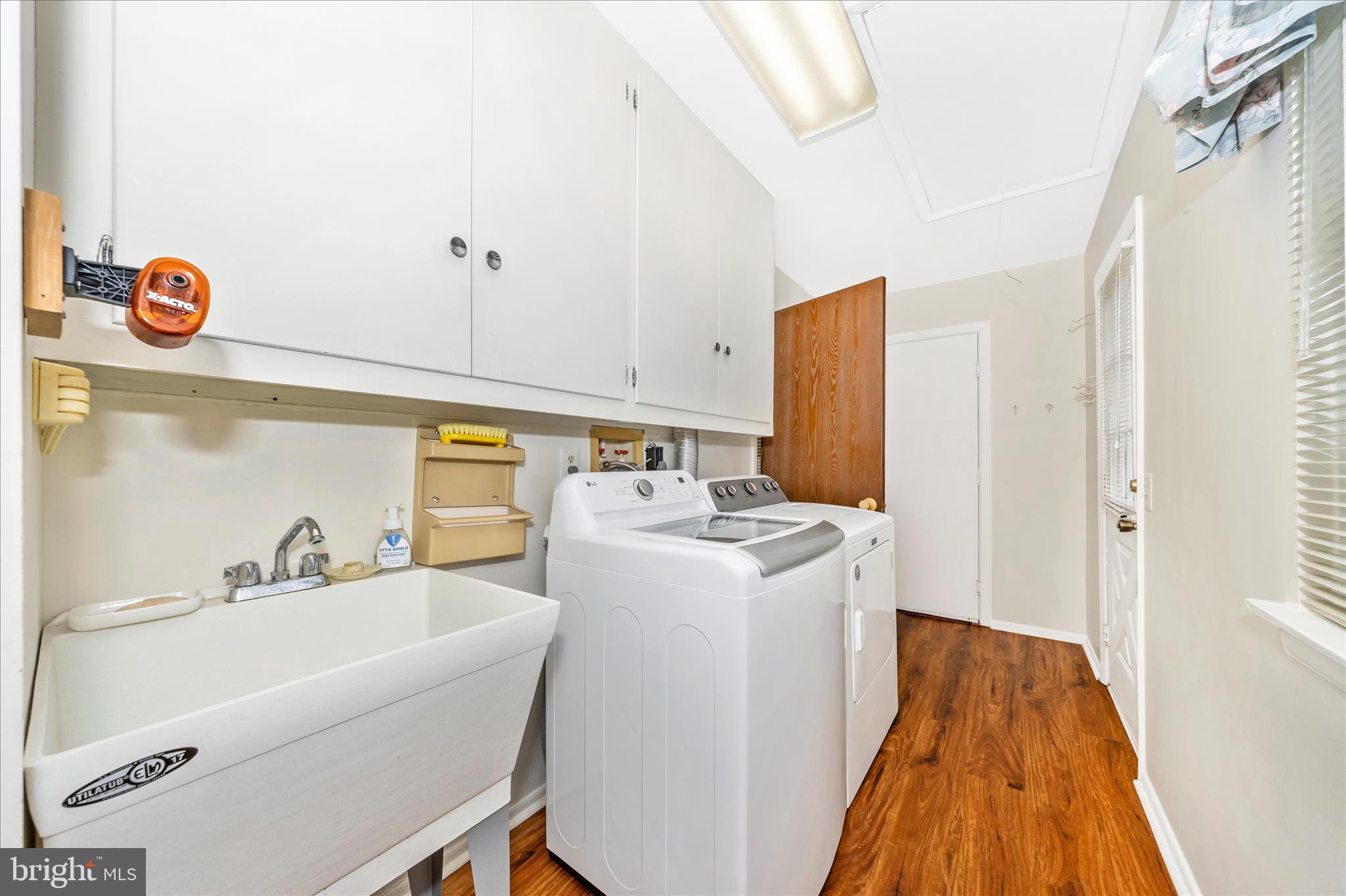 CRESTWOOD VILLAGE - Residential