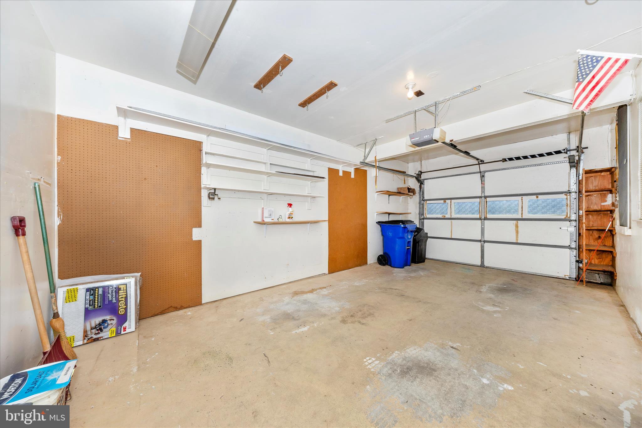 CRESTWOOD VILLAGE - Residential