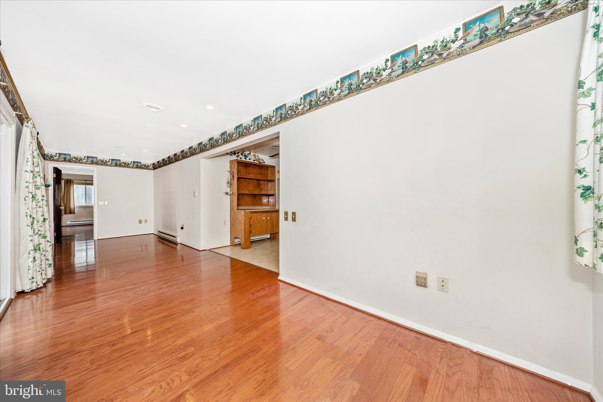 CRESTWOOD VILLAGE - Residential