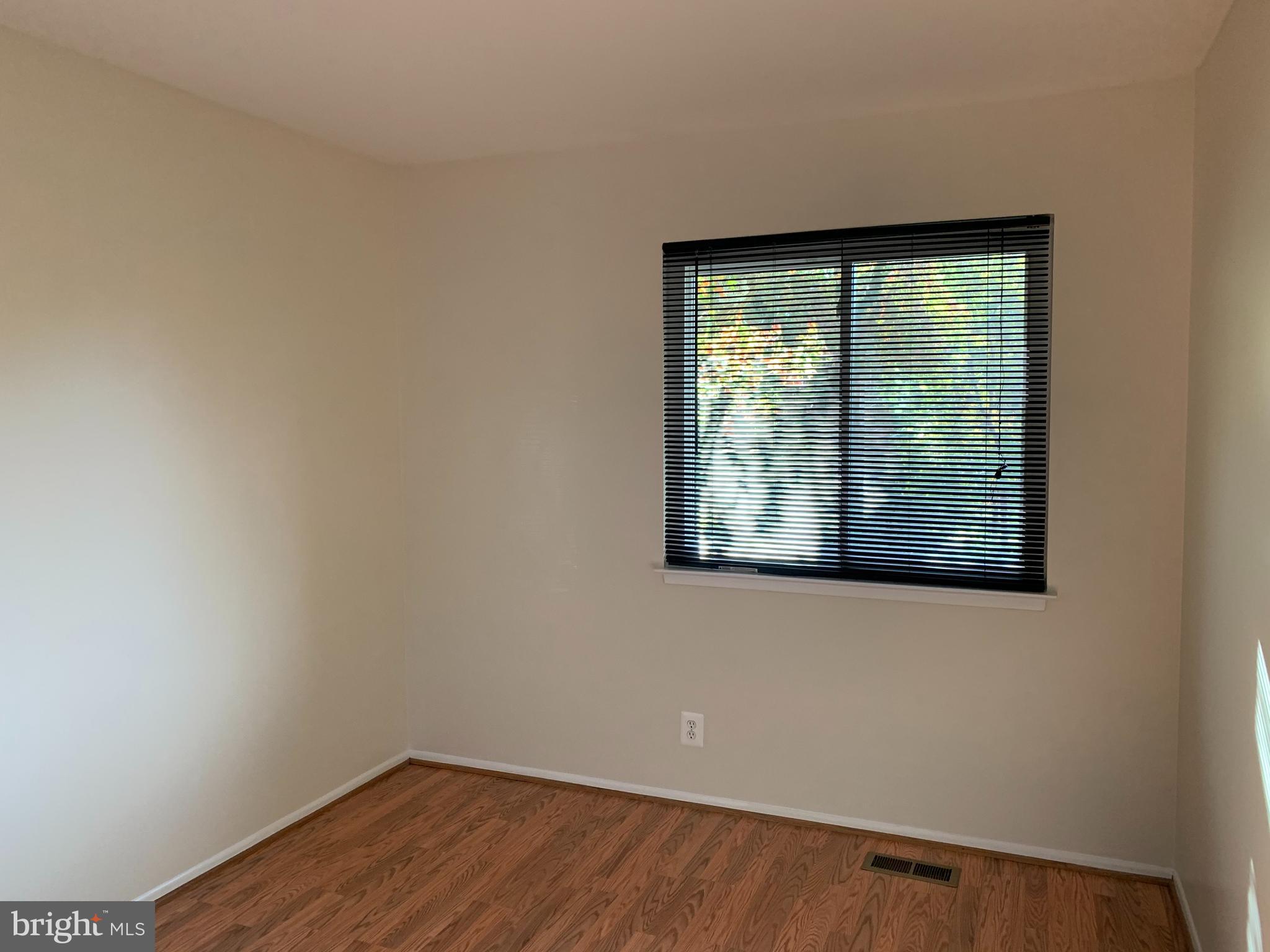 MOSBY WOODS TH CONDOS - Residential Lease