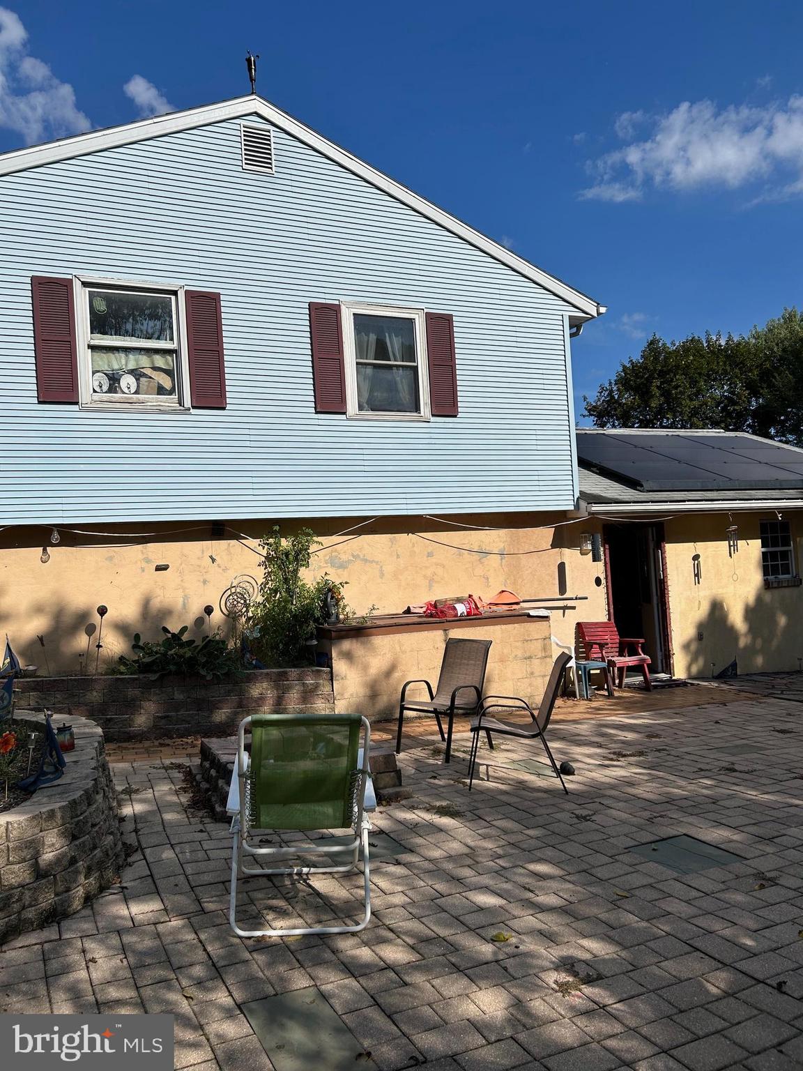 200 W MEADOW AVENUE
