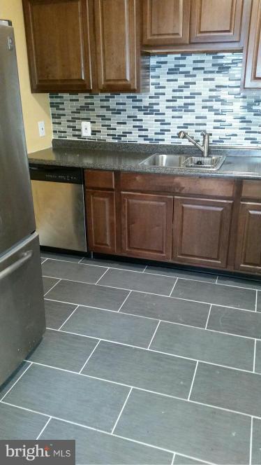 IDLEWOOD - Residential Lease