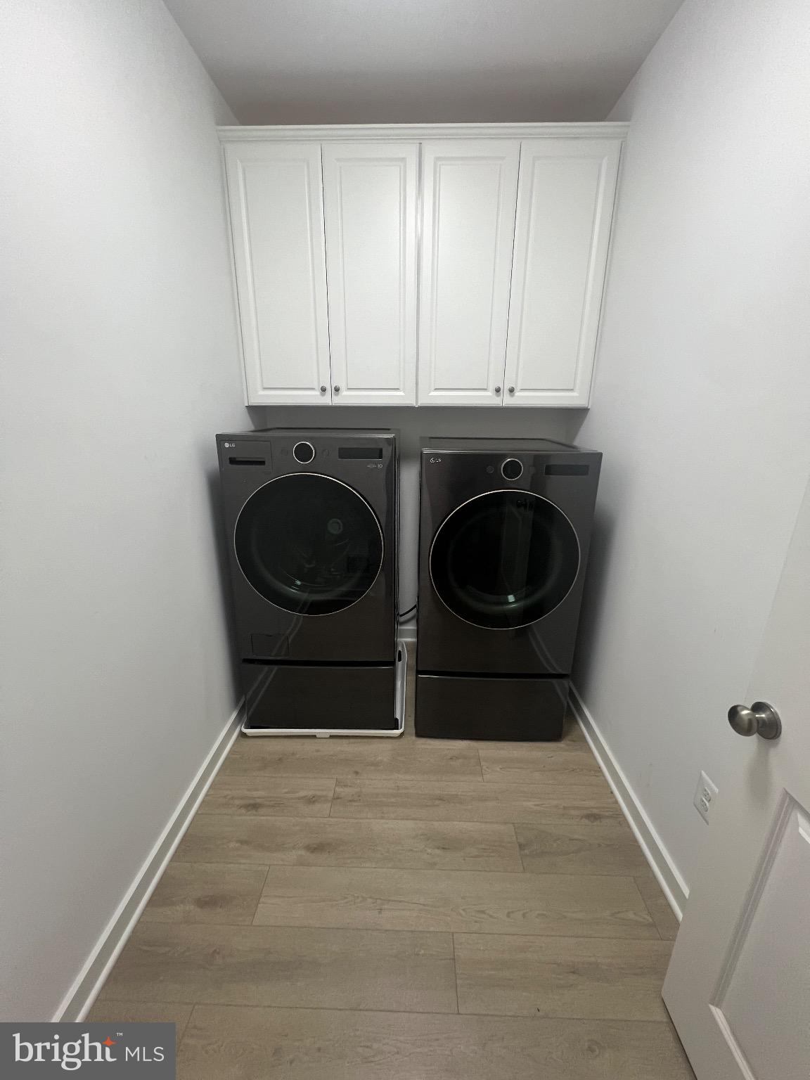 SOUTH LAKE - Residential