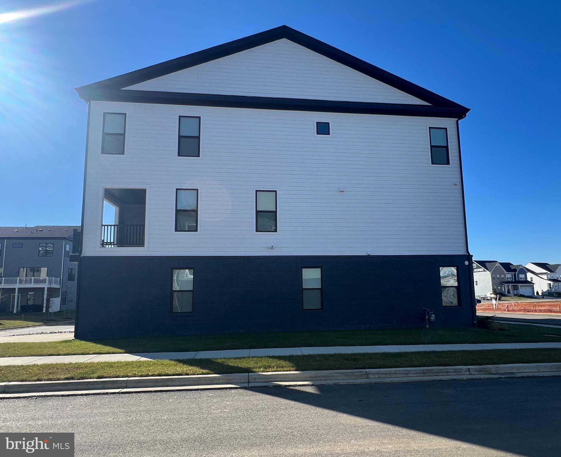 16013 HYDE PARK PLACE