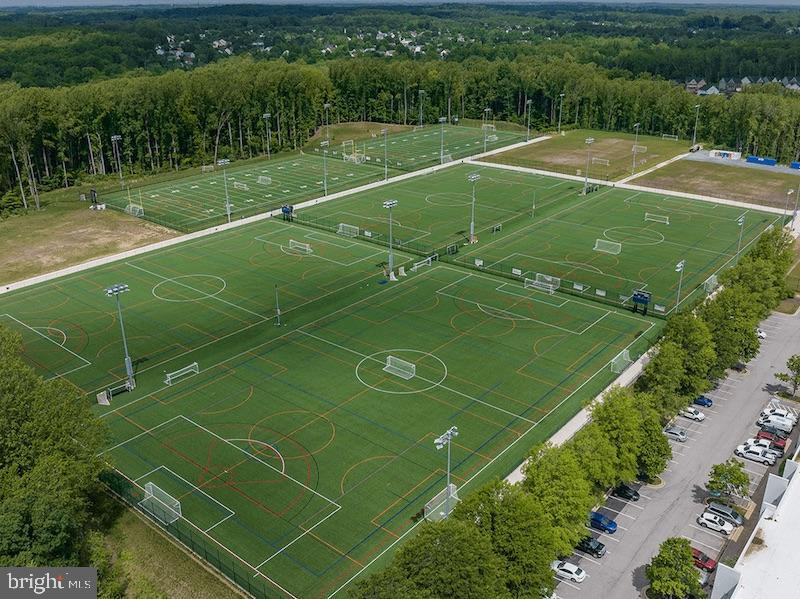 SOUTH LAKE - Residential