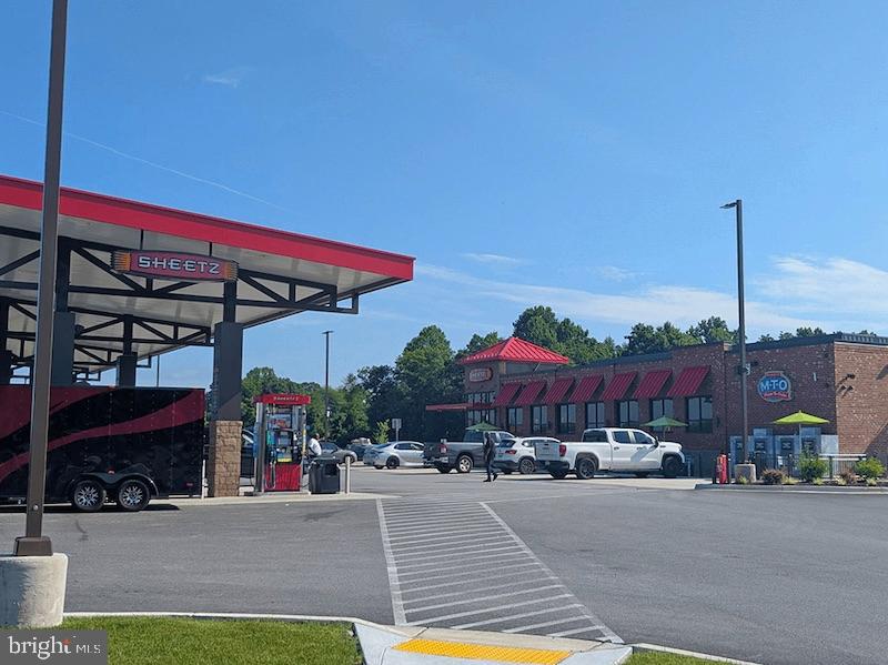 SOUTH LAKE - Residential