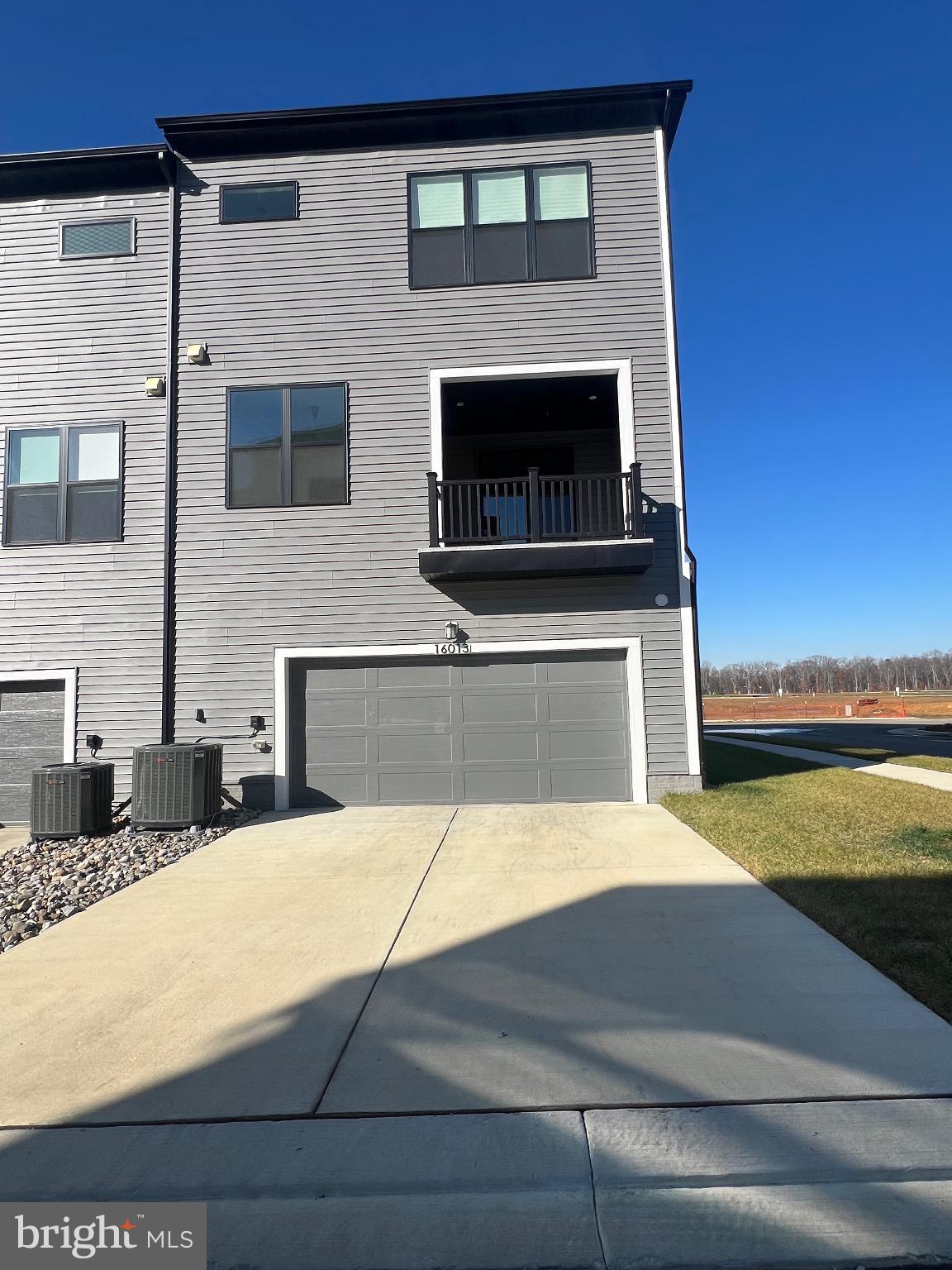 16013 HYDE PARK PLACE