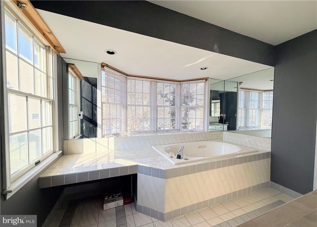 PARK PLACE CONDOS - Residential