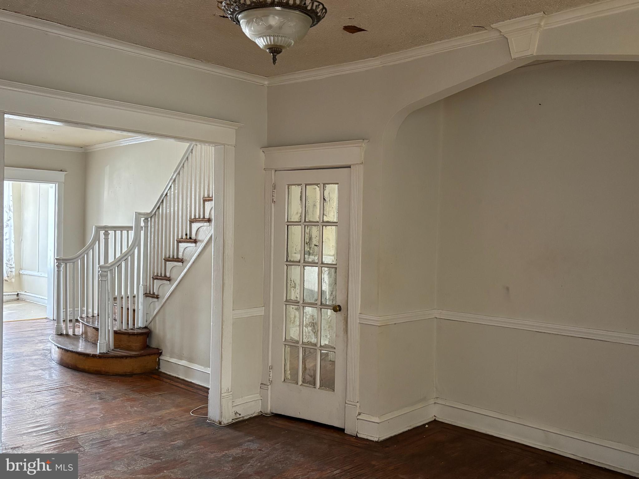 5914 WARRINGTON AVENUE