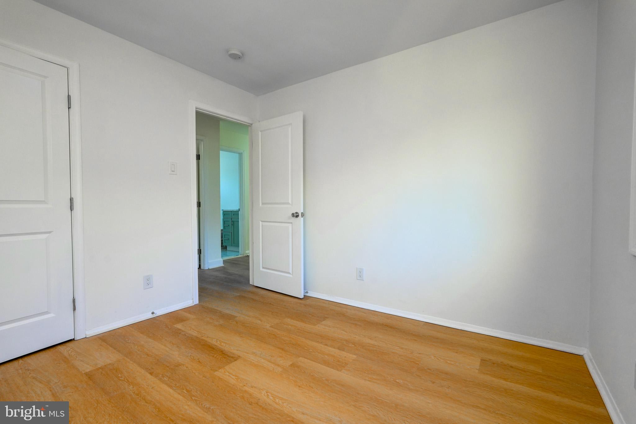 BEL PRE SQUARE - Residential