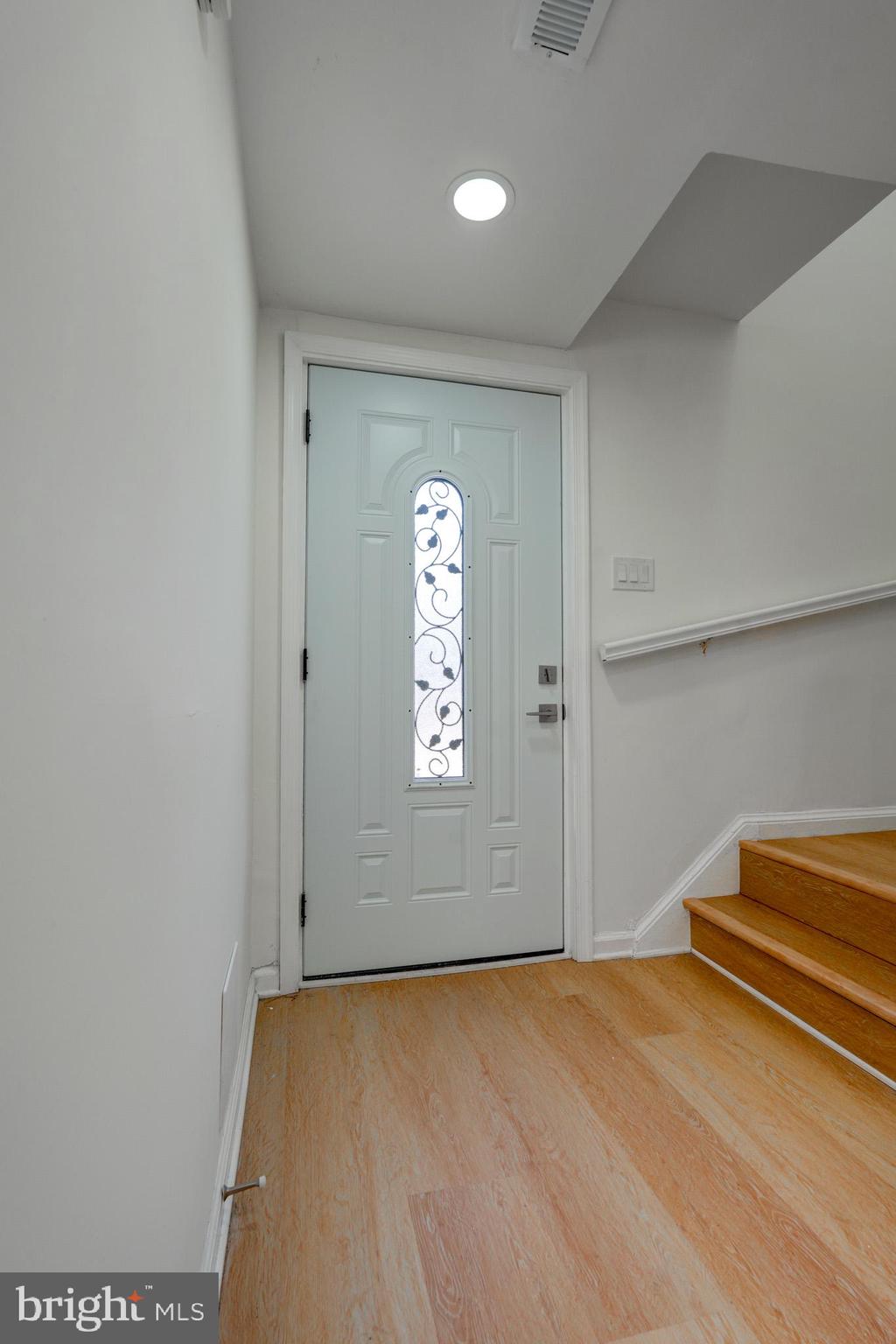 BEL PRE SQUARE - Residential