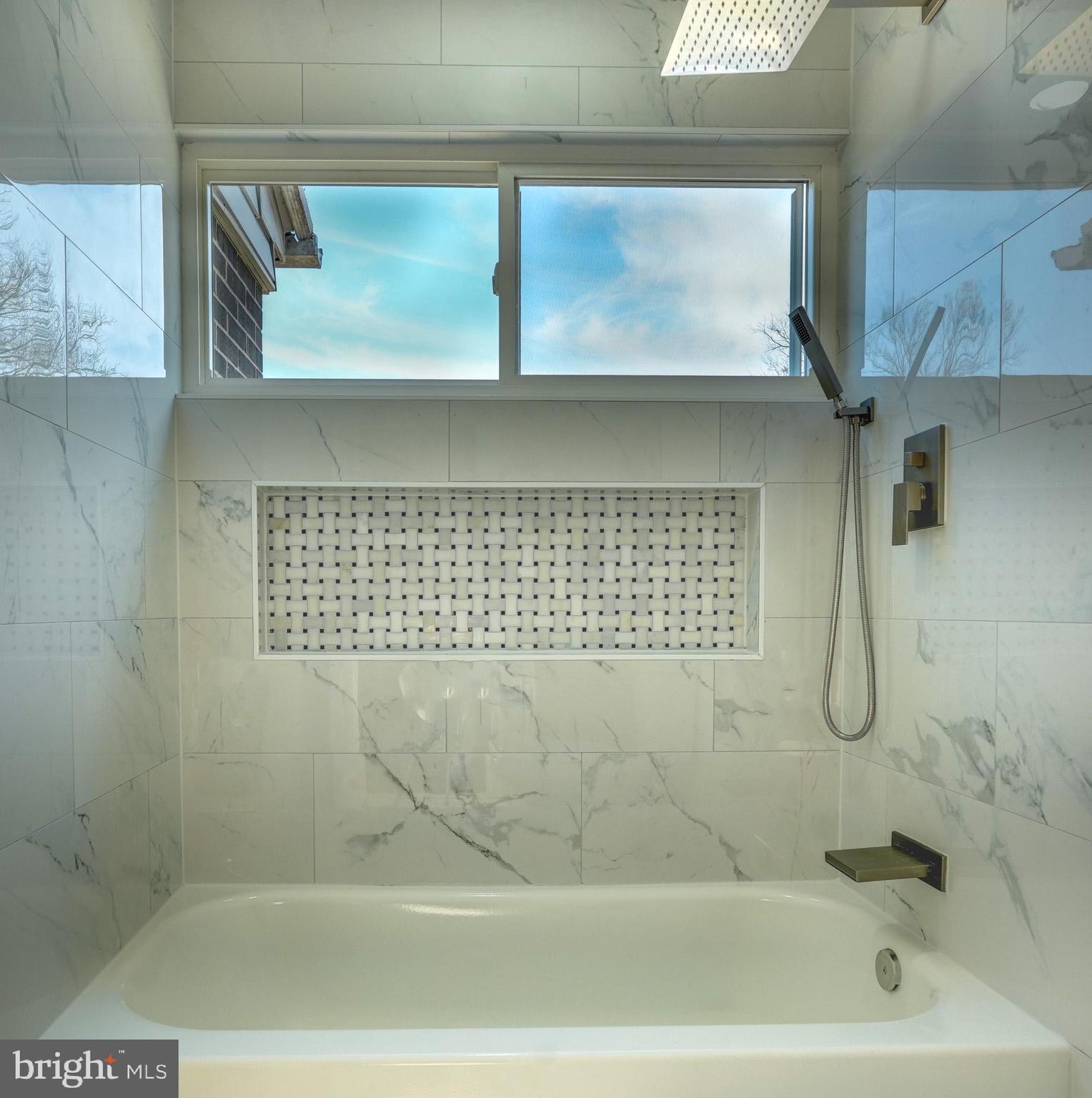 BEL PRE SQUARE - Residential