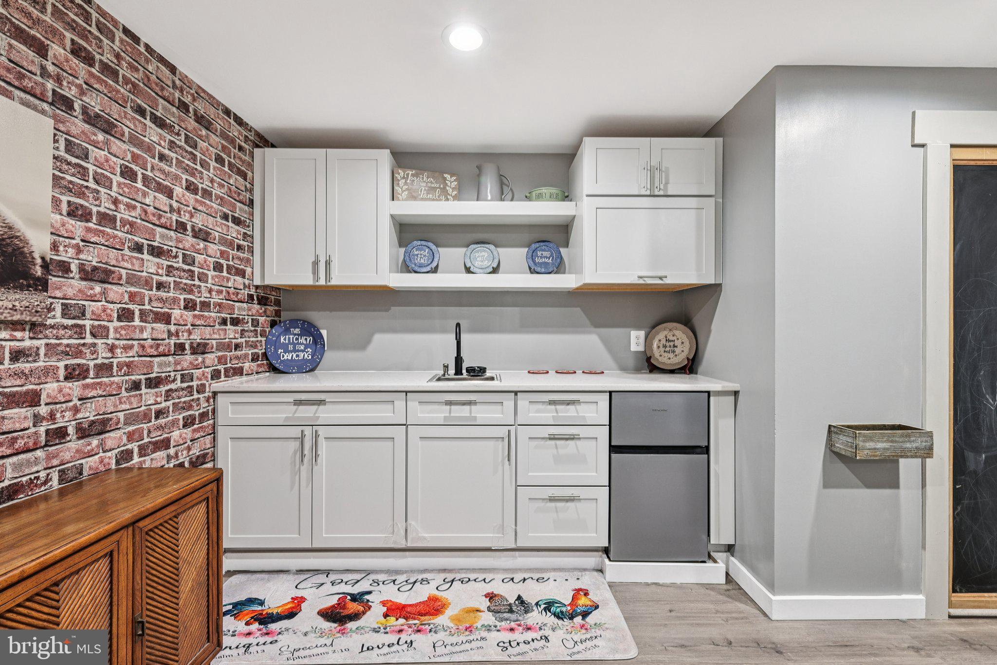 MINERAL SPRINGS - Residential