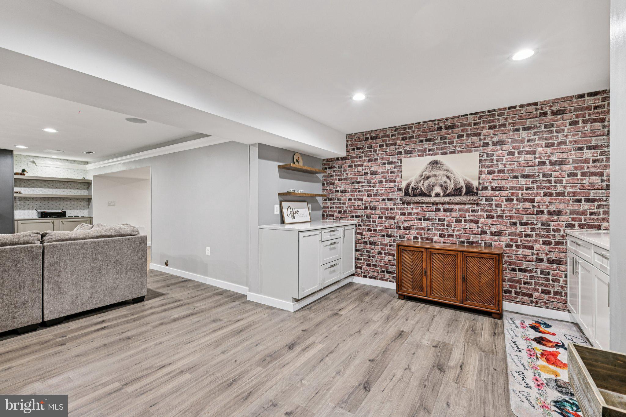 MINERAL SPRINGS - Residential