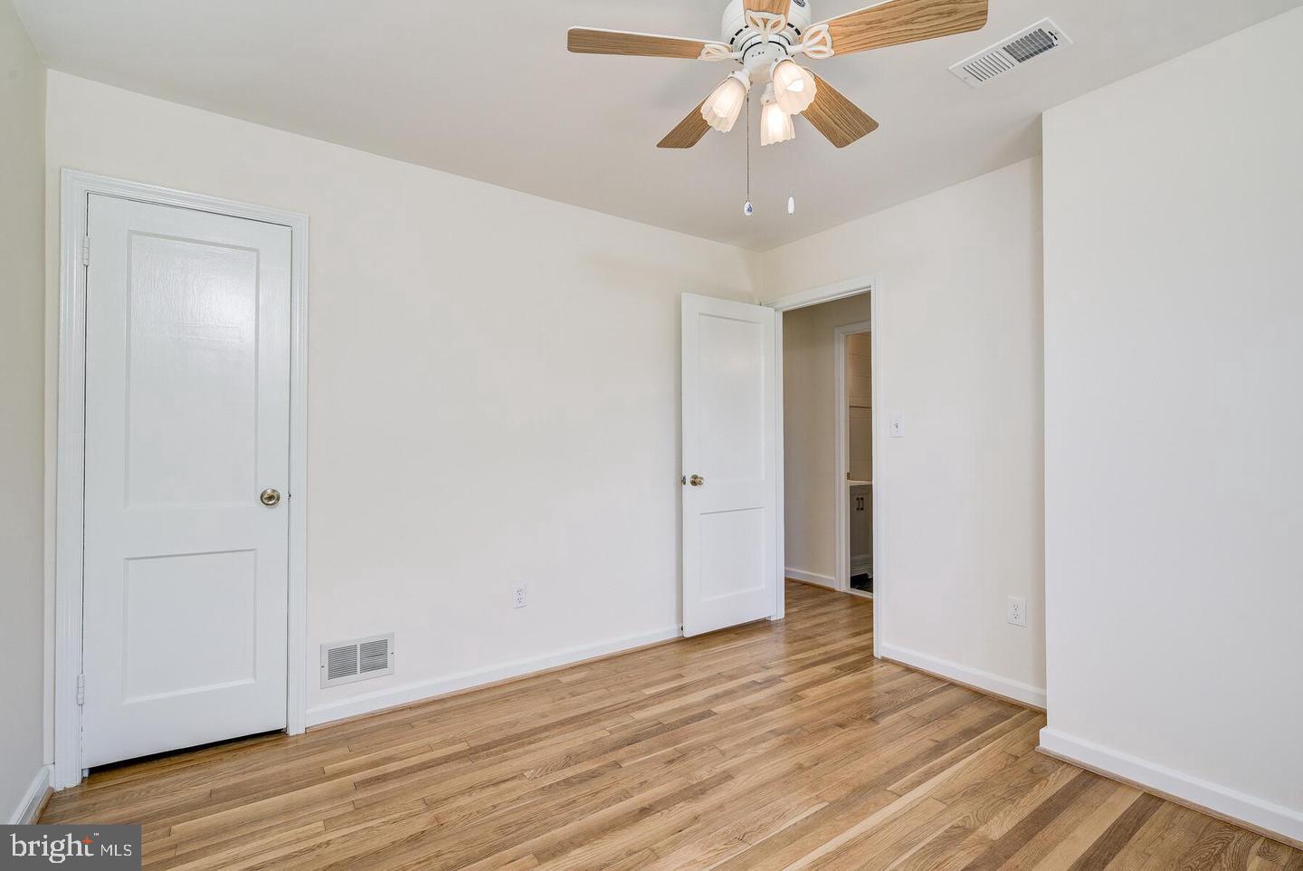 RIVERDALE PARK - Residential Lease