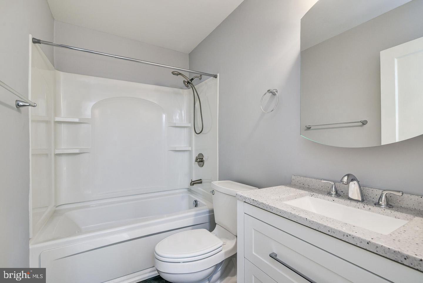 RIVERDALE PARK - Residential Lease