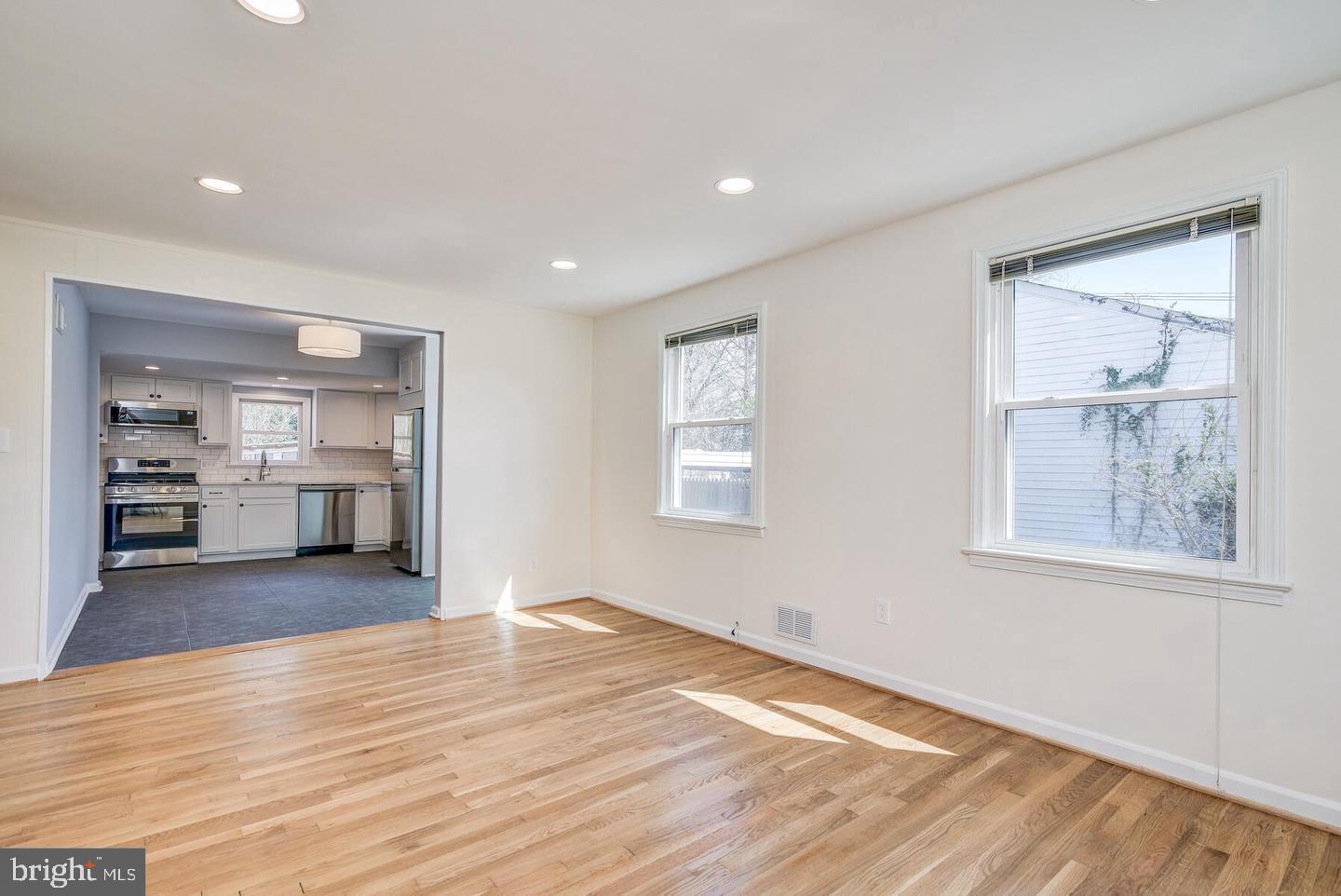 RIVERDALE PARK - Residential Lease