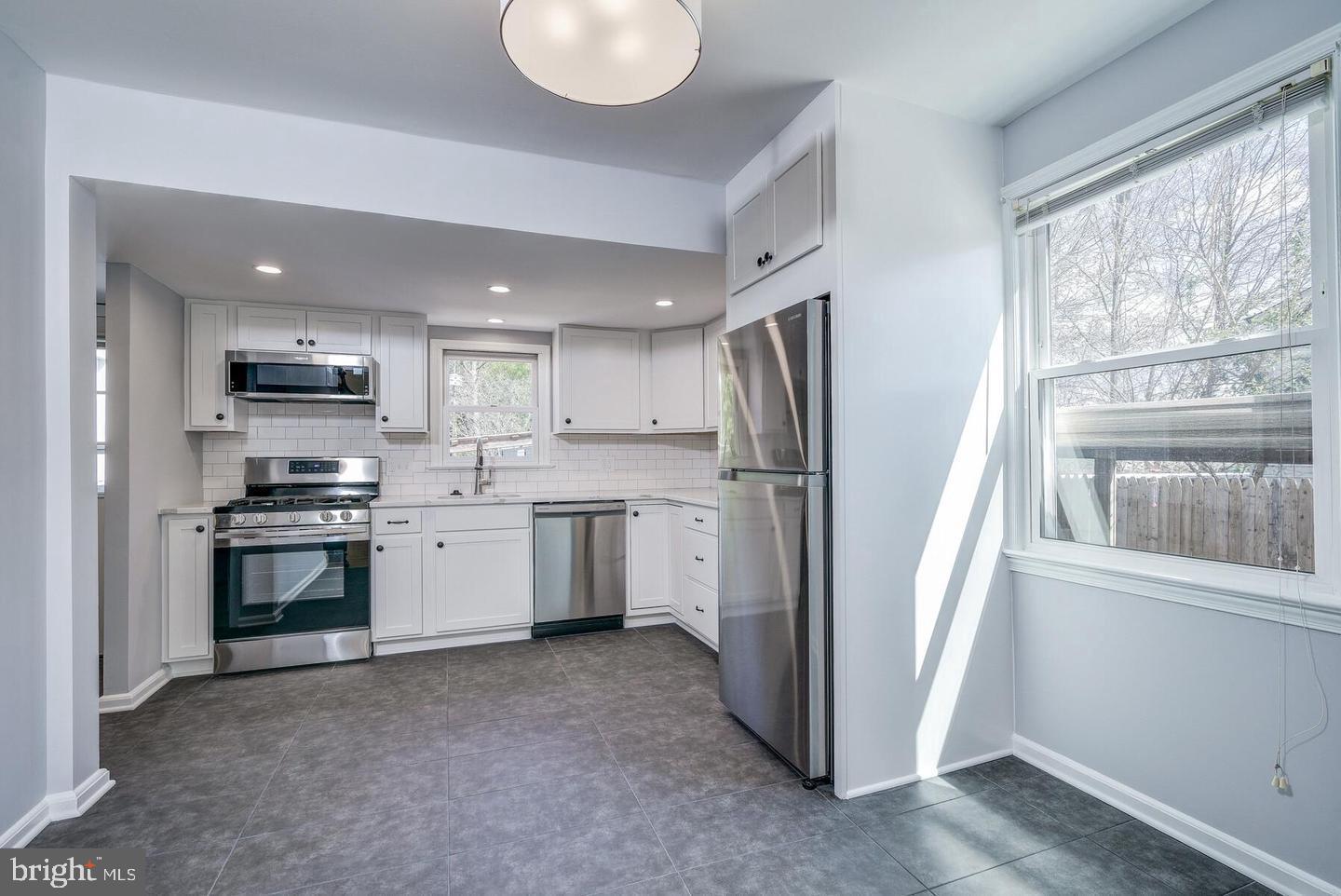 RIVERDALE PARK - Residential Lease