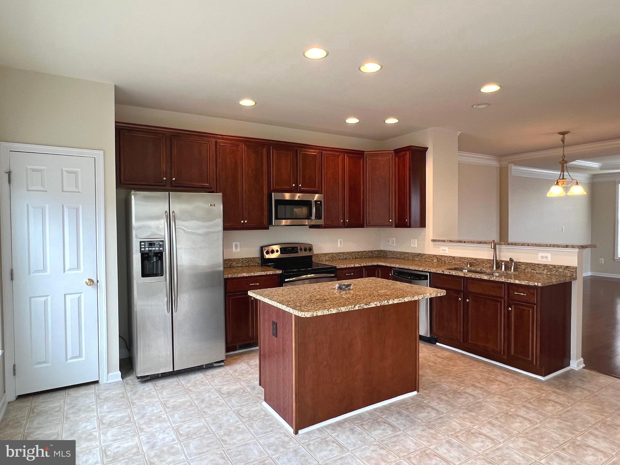 MARTINSBURG STATION - Residential Lease