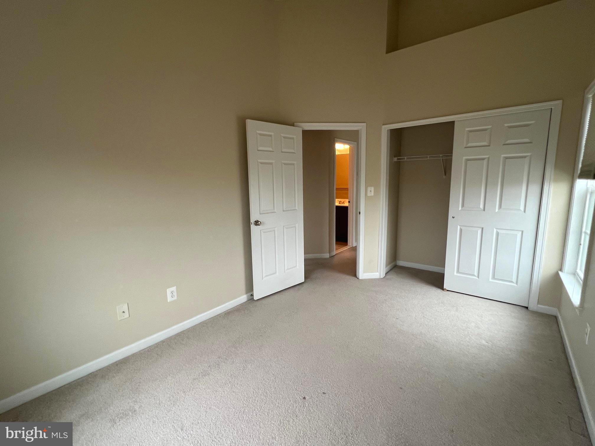 MARTINSBURG STATION - Residential Lease