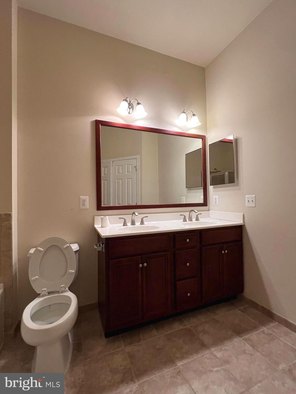 MARTINSBURG STATION - Residential Lease