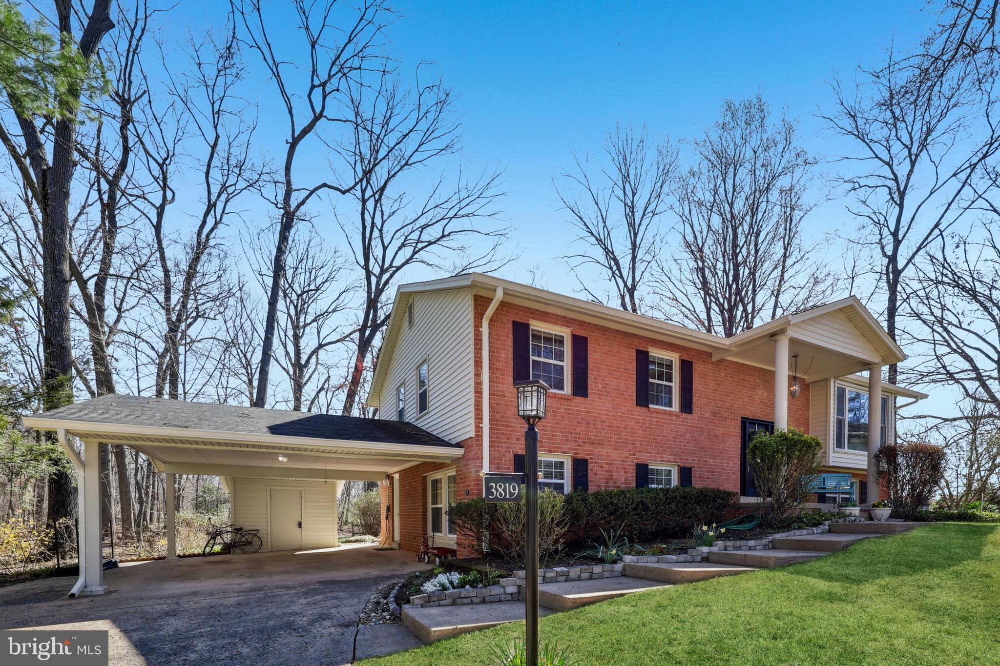 3819 POE COURT