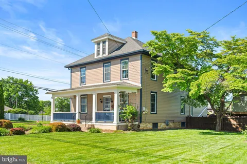 101 S Queen Street, Shippensburg, PA MLS: PACB2040928