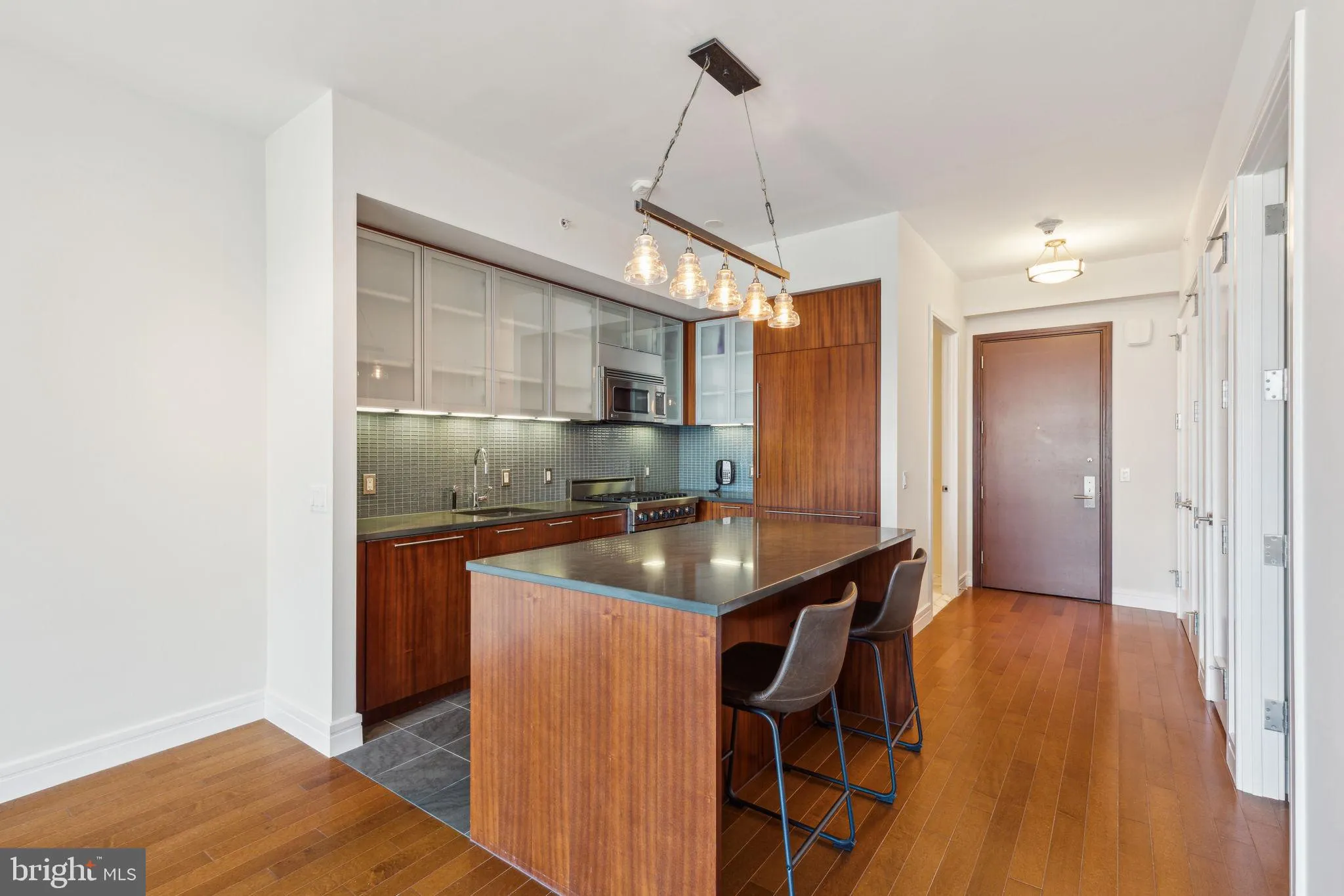 Philadelphia, Pennsylvania 19102, United States, 1 Bedroom Bedrooms, ,2 BathroomsBathrooms,Residential,Active,120578