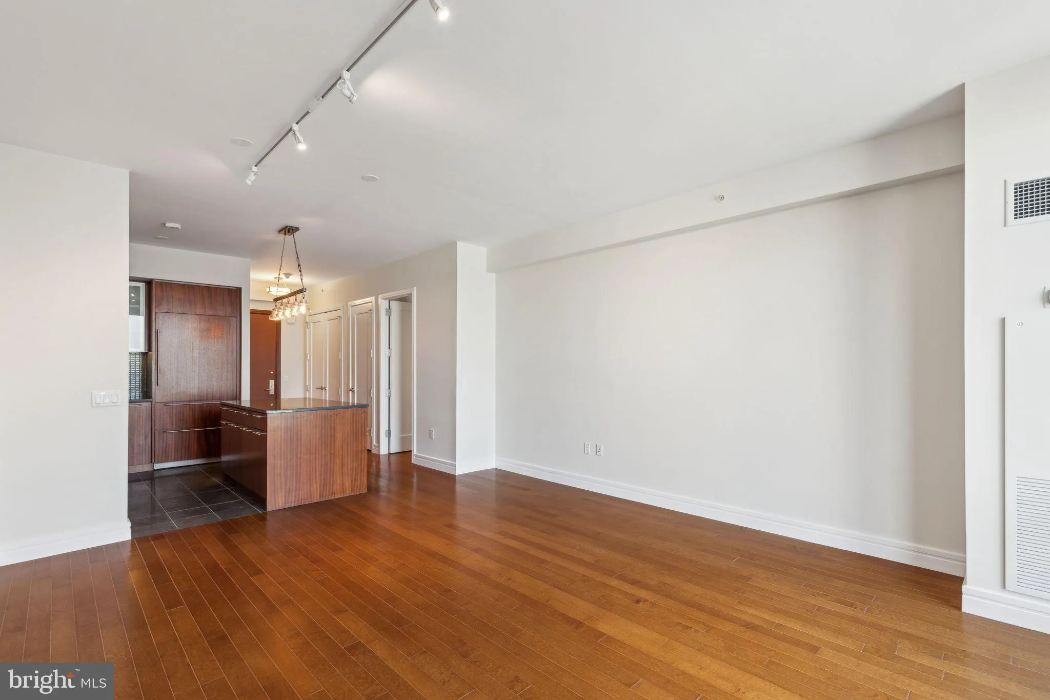 Philadelphia, Pennsylvania 19102, United States, 1 Bedroom Bedrooms, ,2 BathroomsBathrooms,Residential,Active,120578