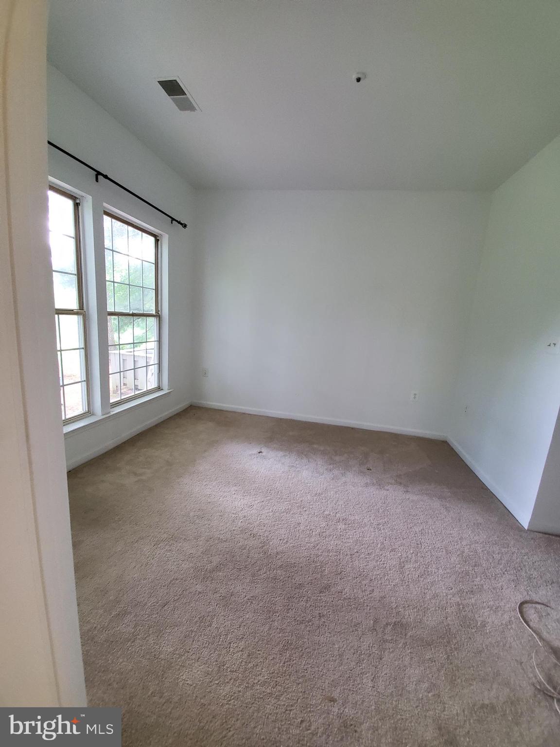 SILVERBROOK FARMS - Residential Lease