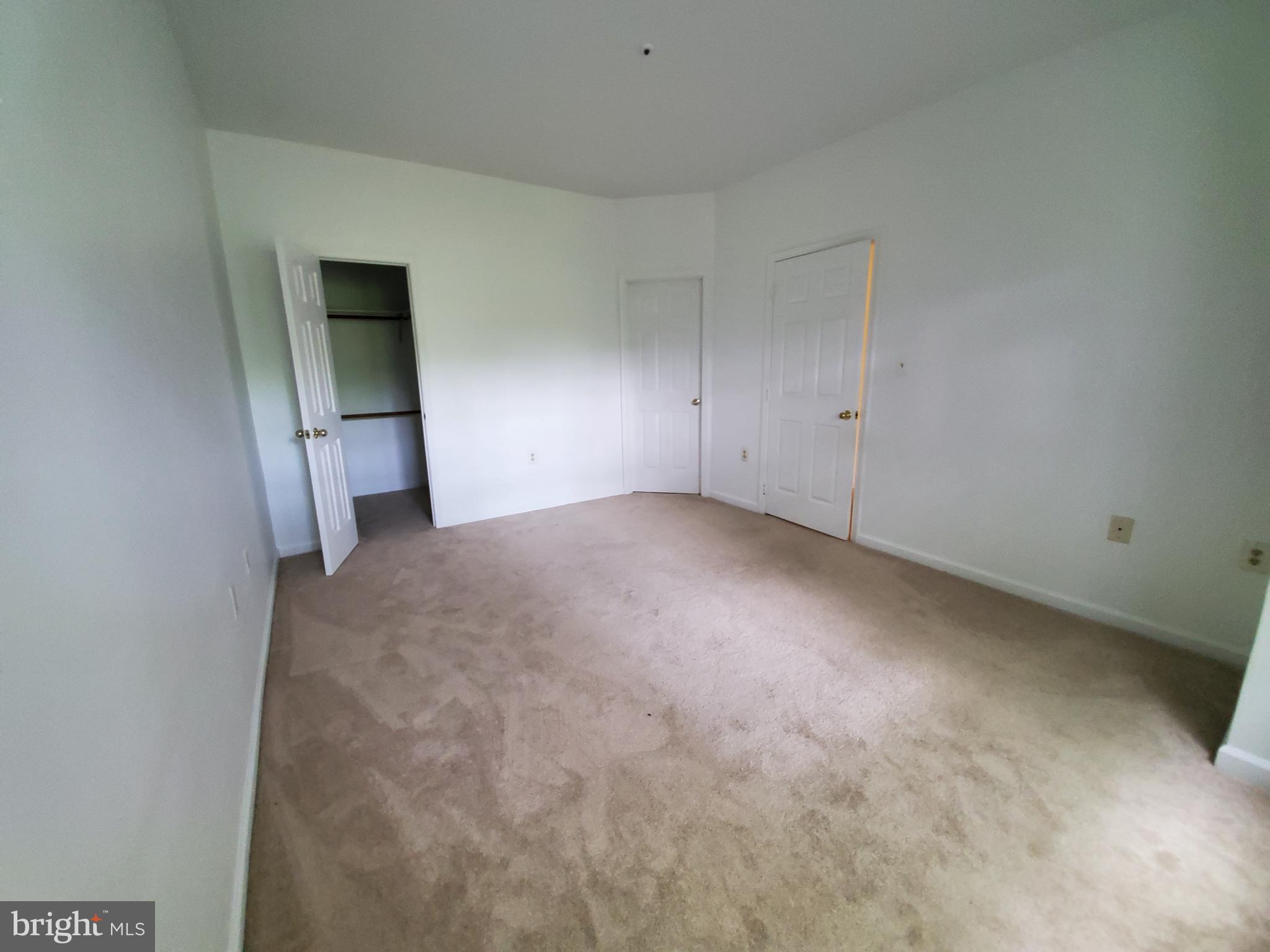 SILVERBROOK FARMS - Residential Lease