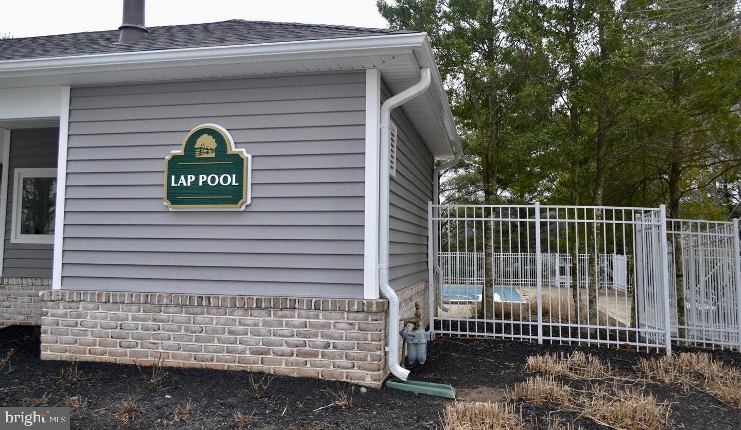 SILVERBROOK FARMS - Residential Lease