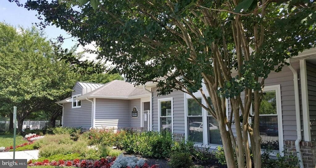 SILVERBROOK FARMS - Residential Lease
