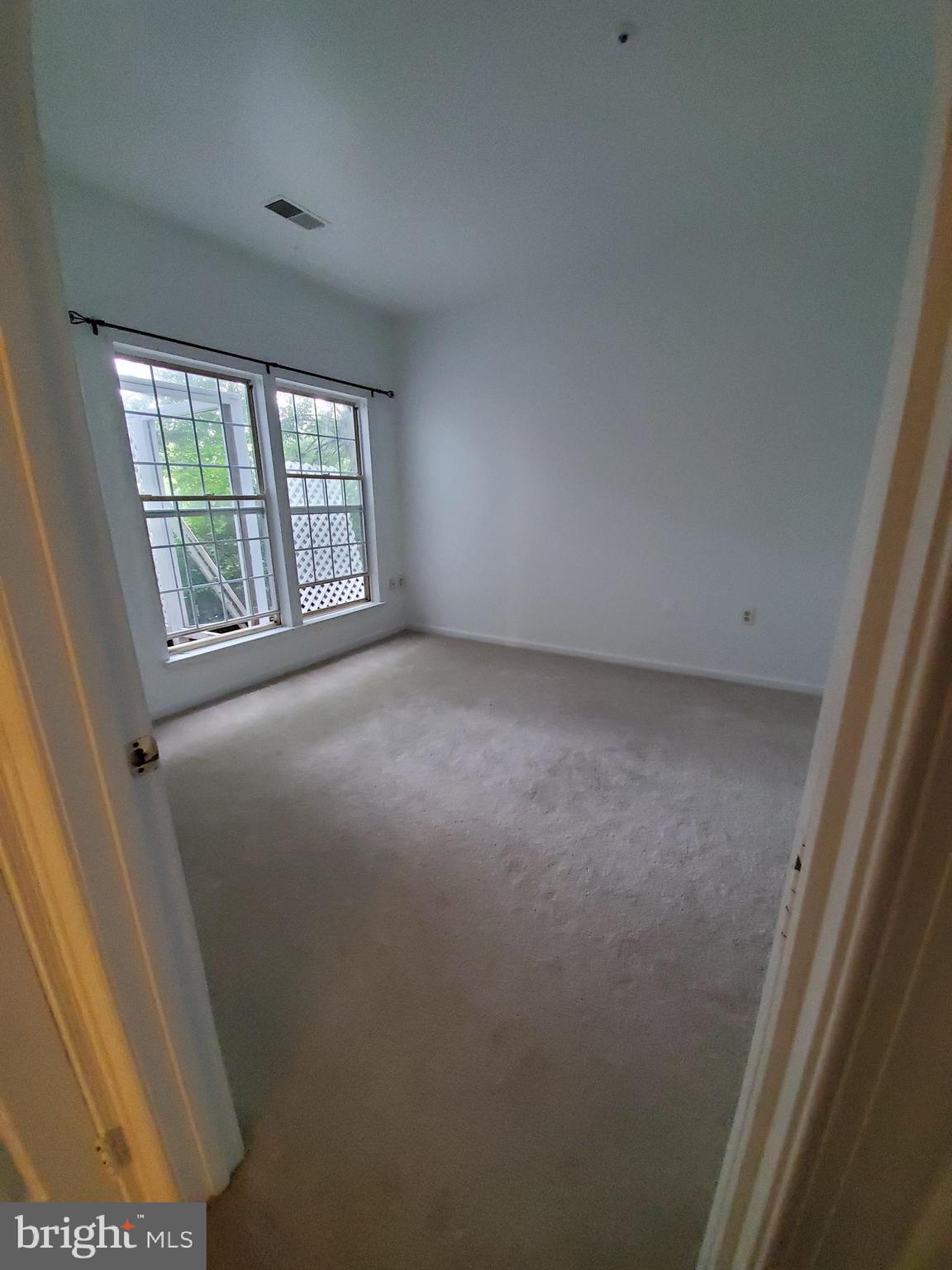 SILVERBROOK FARMS - Residential Lease