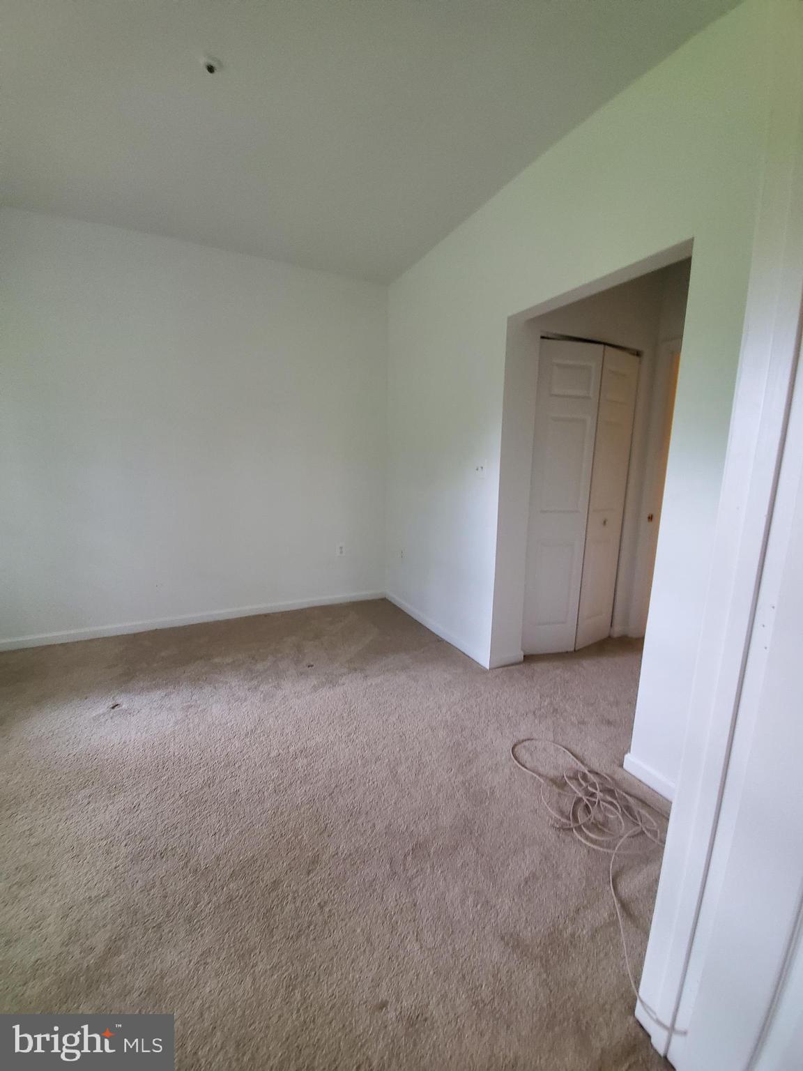 SILVERBROOK FARMS - Residential Lease