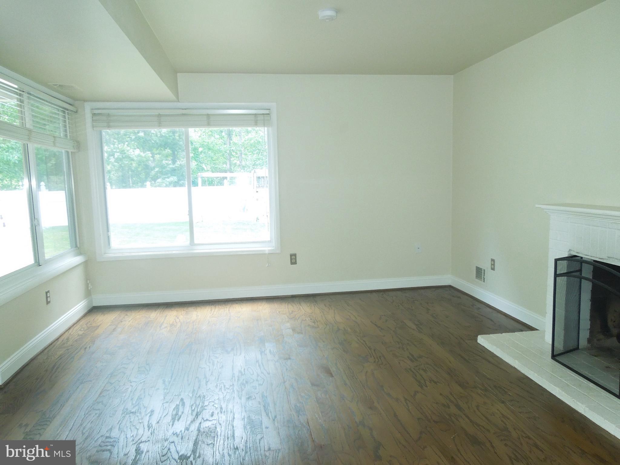 7 BISCAYNE PLACE