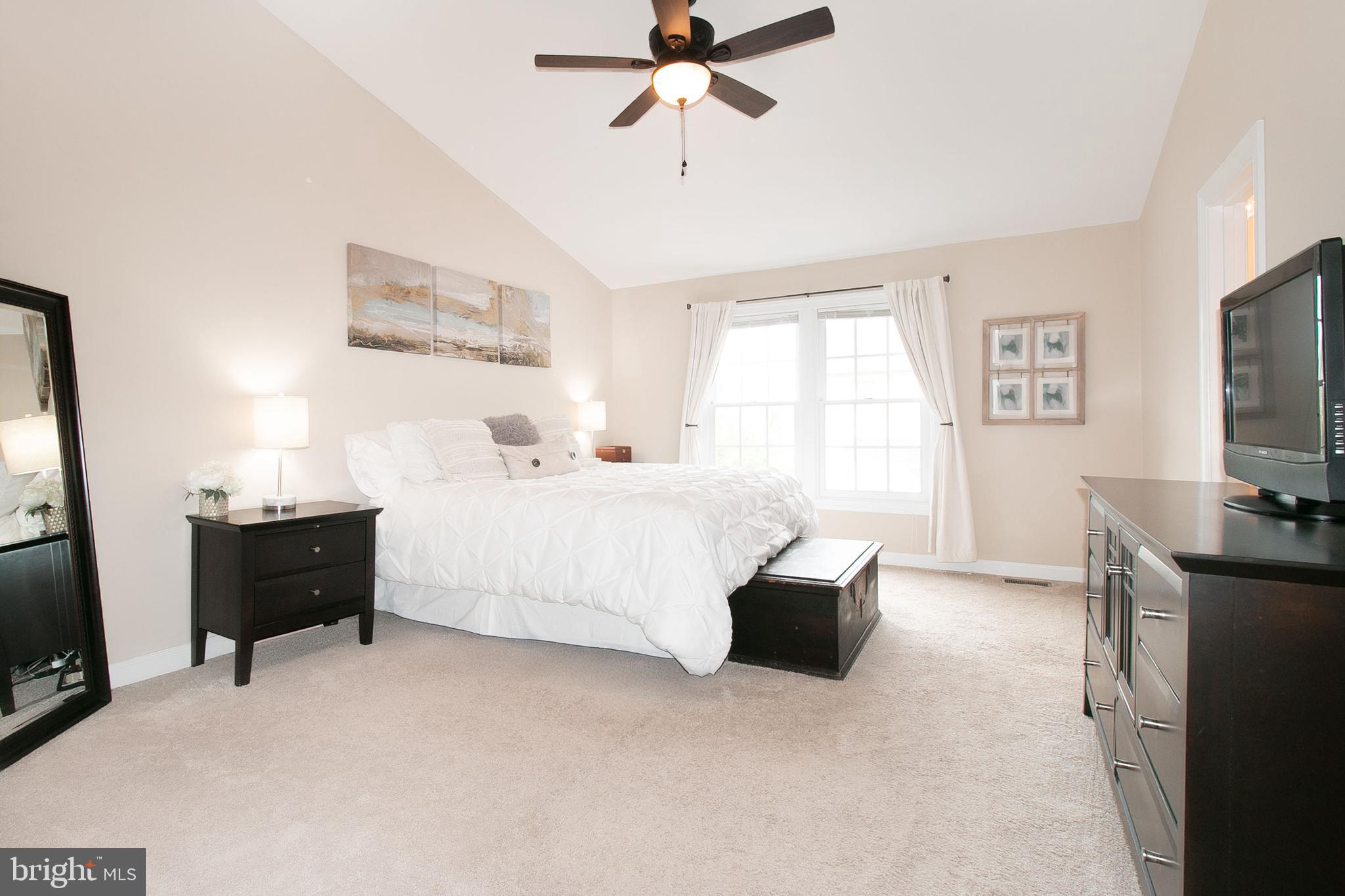 LIFESTYLE AT SULLY STATION - Residential