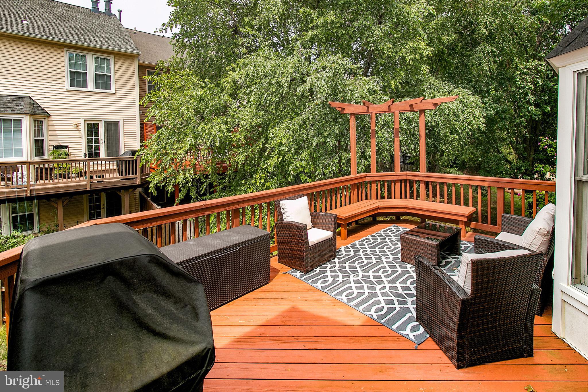 LIFESTYLE AT SULLY STATION - Residential